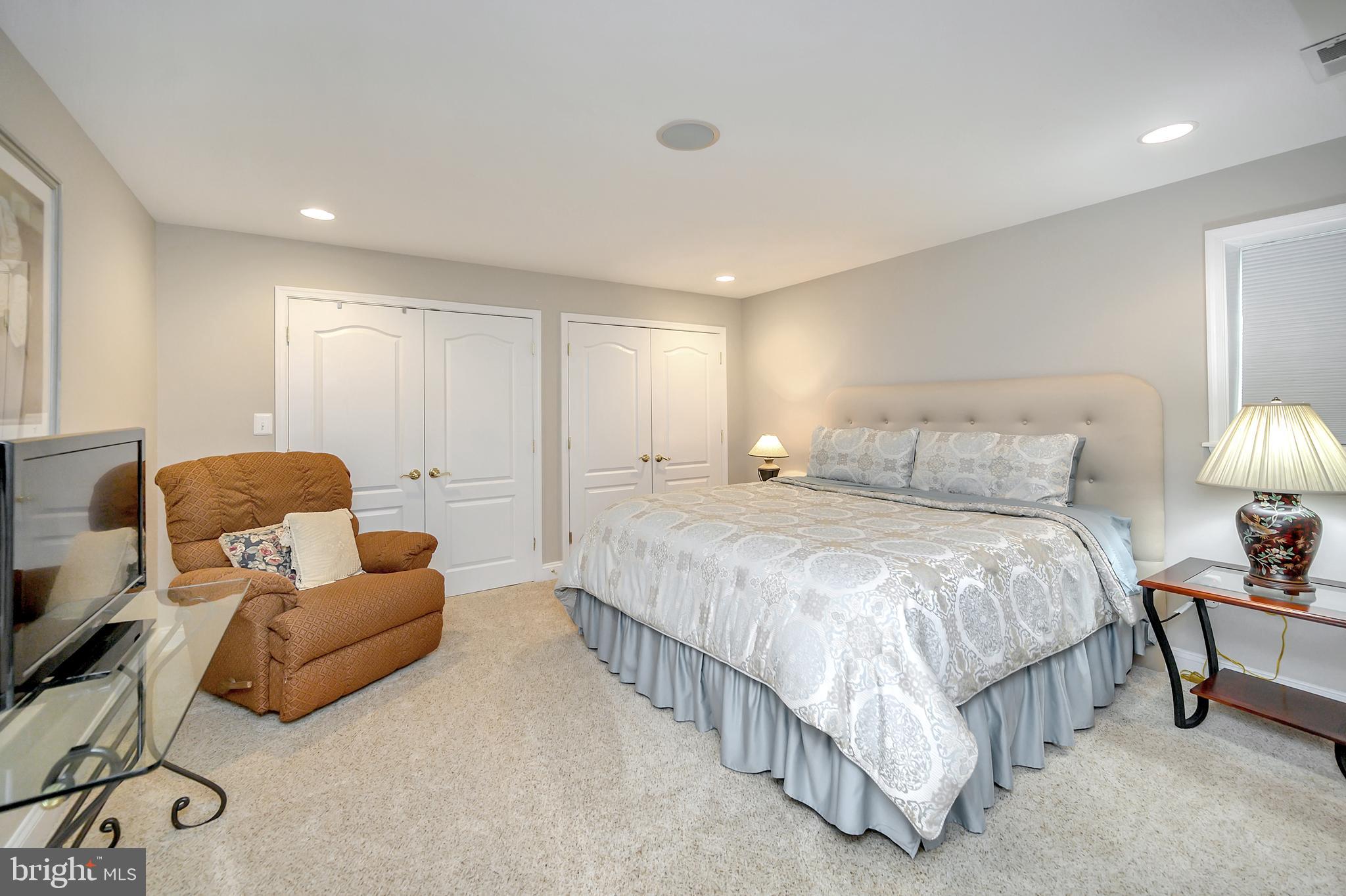 PLEASANT VILLAGE - Residential