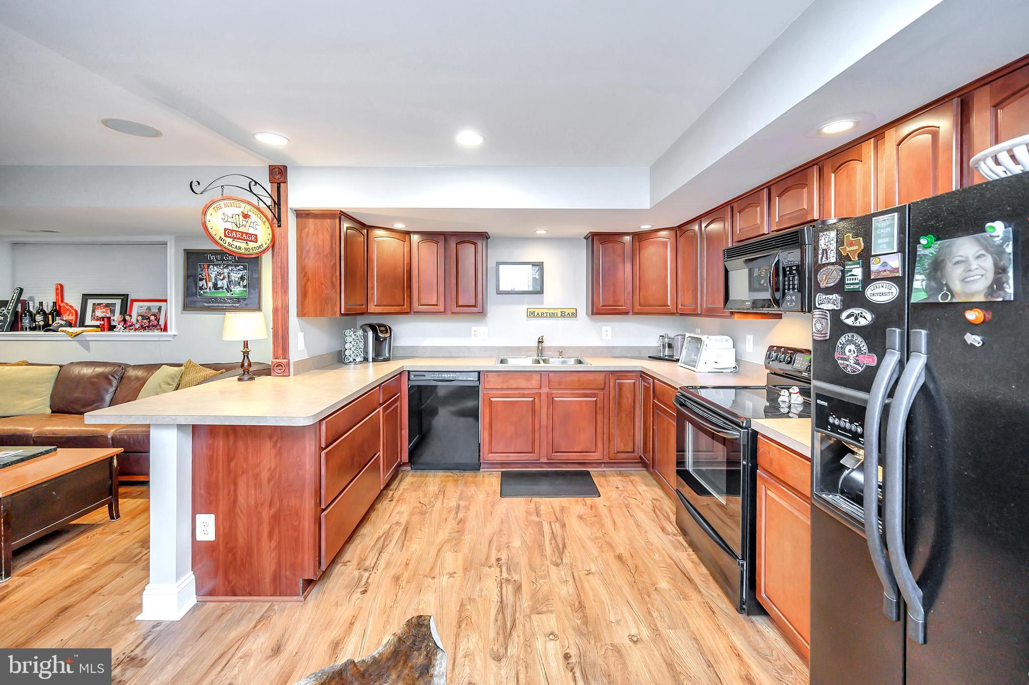 PLEASANT VILLAGE - Residential