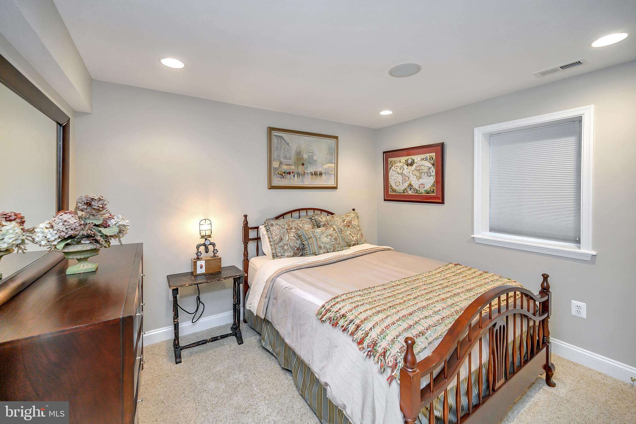 PLEASANT VILLAGE - Residential