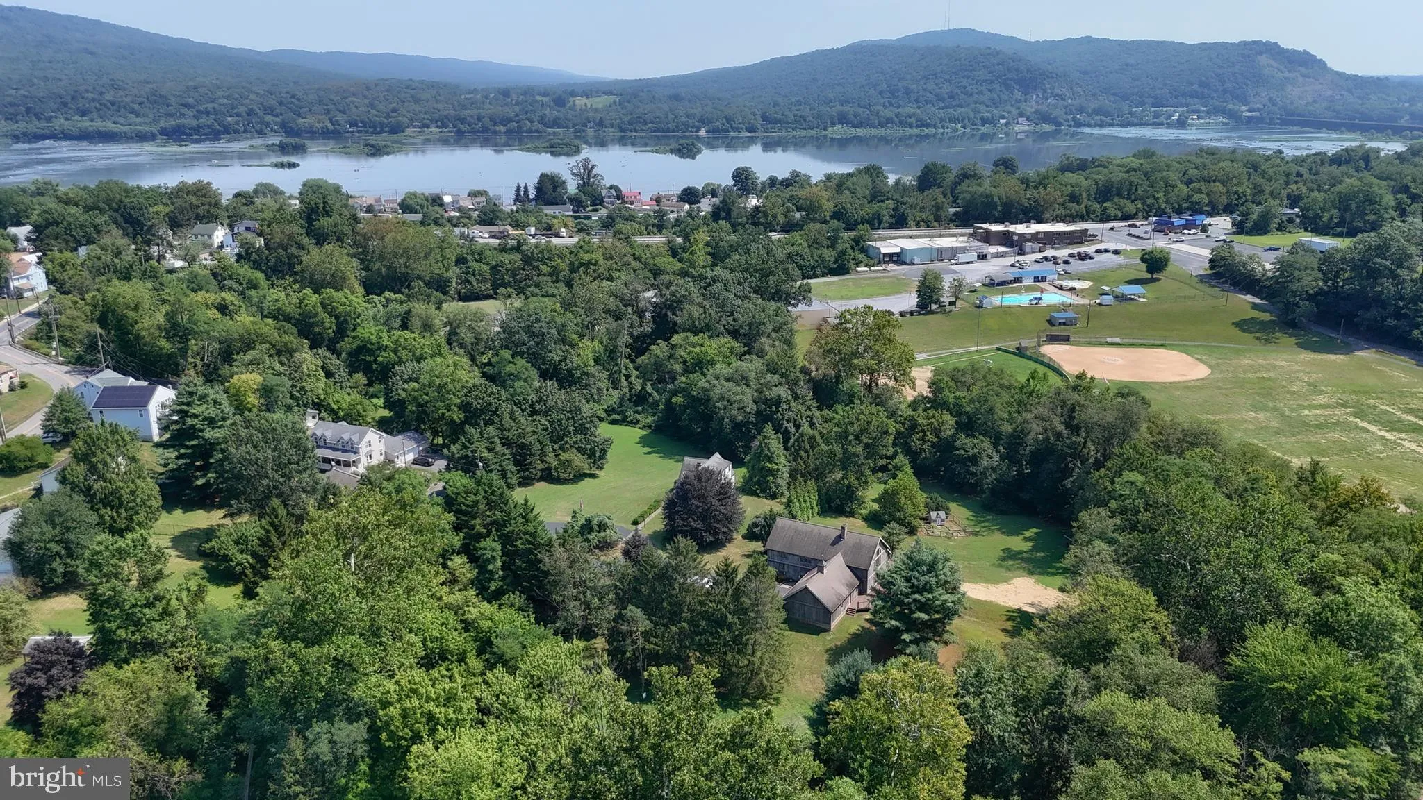 Marysville, Pennsylvania 17053, United States, 4 Bedrooms Bedrooms, ,4 BathroomsBathrooms,Residential,Active,196853