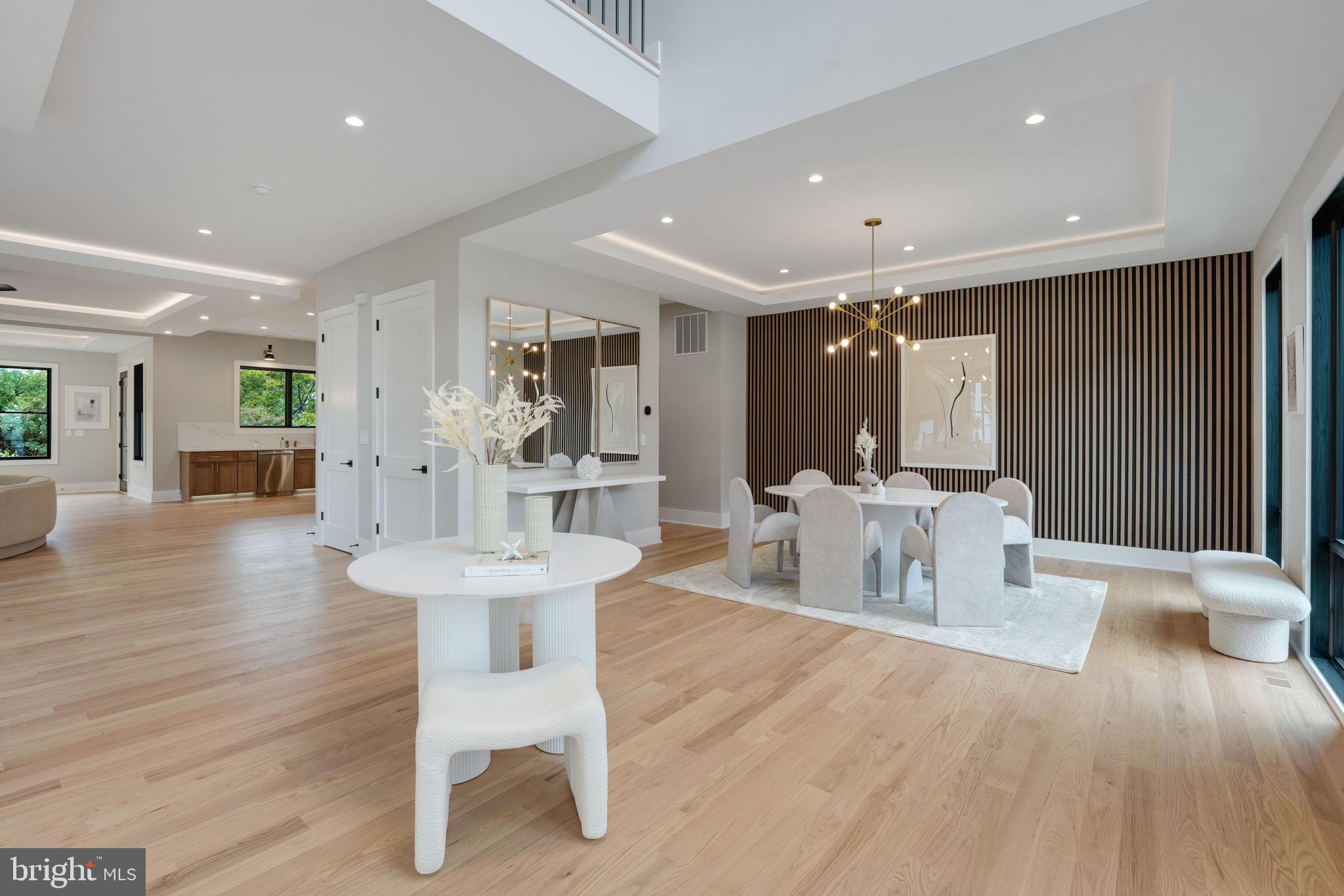 WESTBRIAR COUNTRY CLUB MANOR - Residential