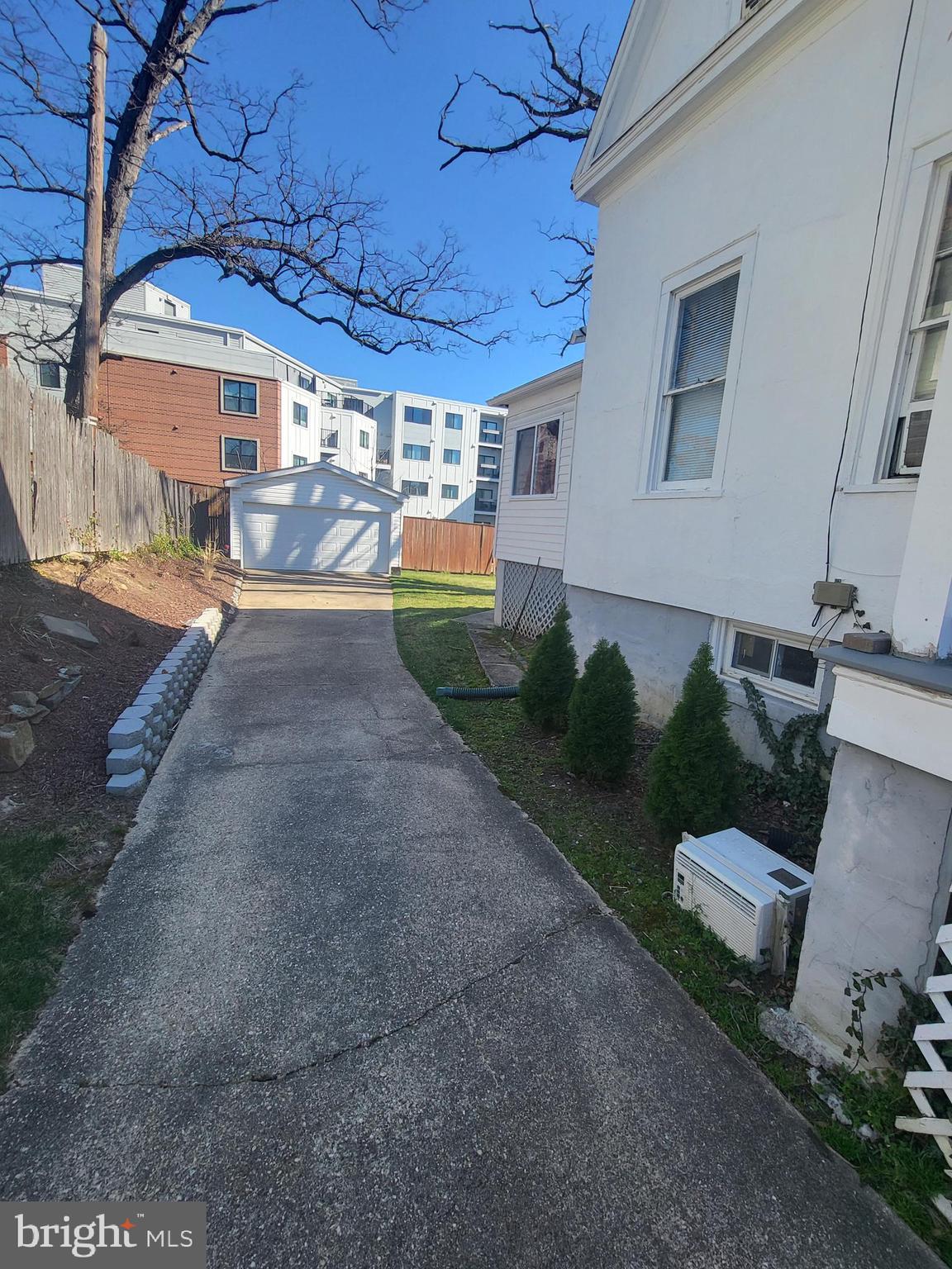 7123 CHESTNUT STREET NW