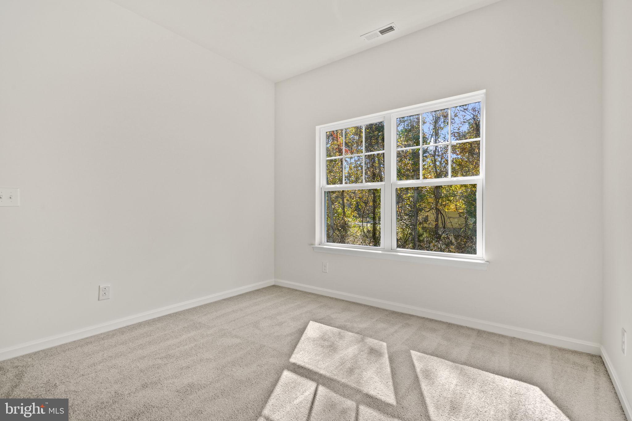 CAPTAIN'S COVE - Residential