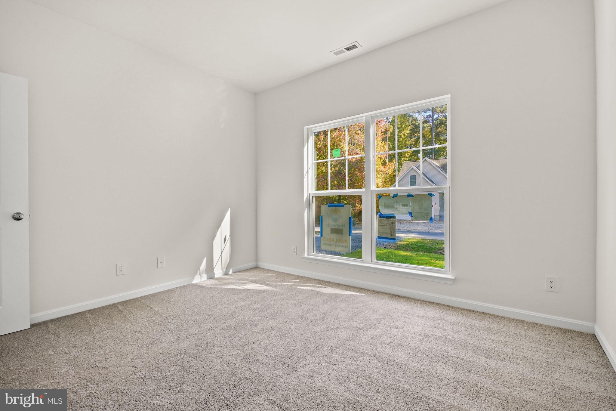 CAPTAIN'S COVE - Residential