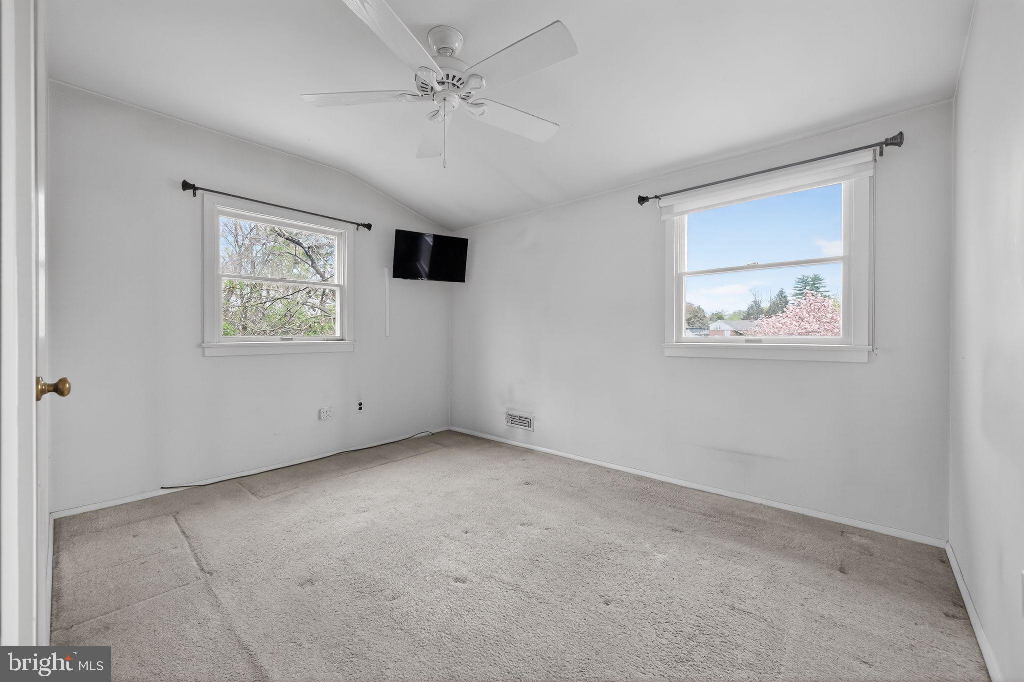 IVY RIDGE - Residential