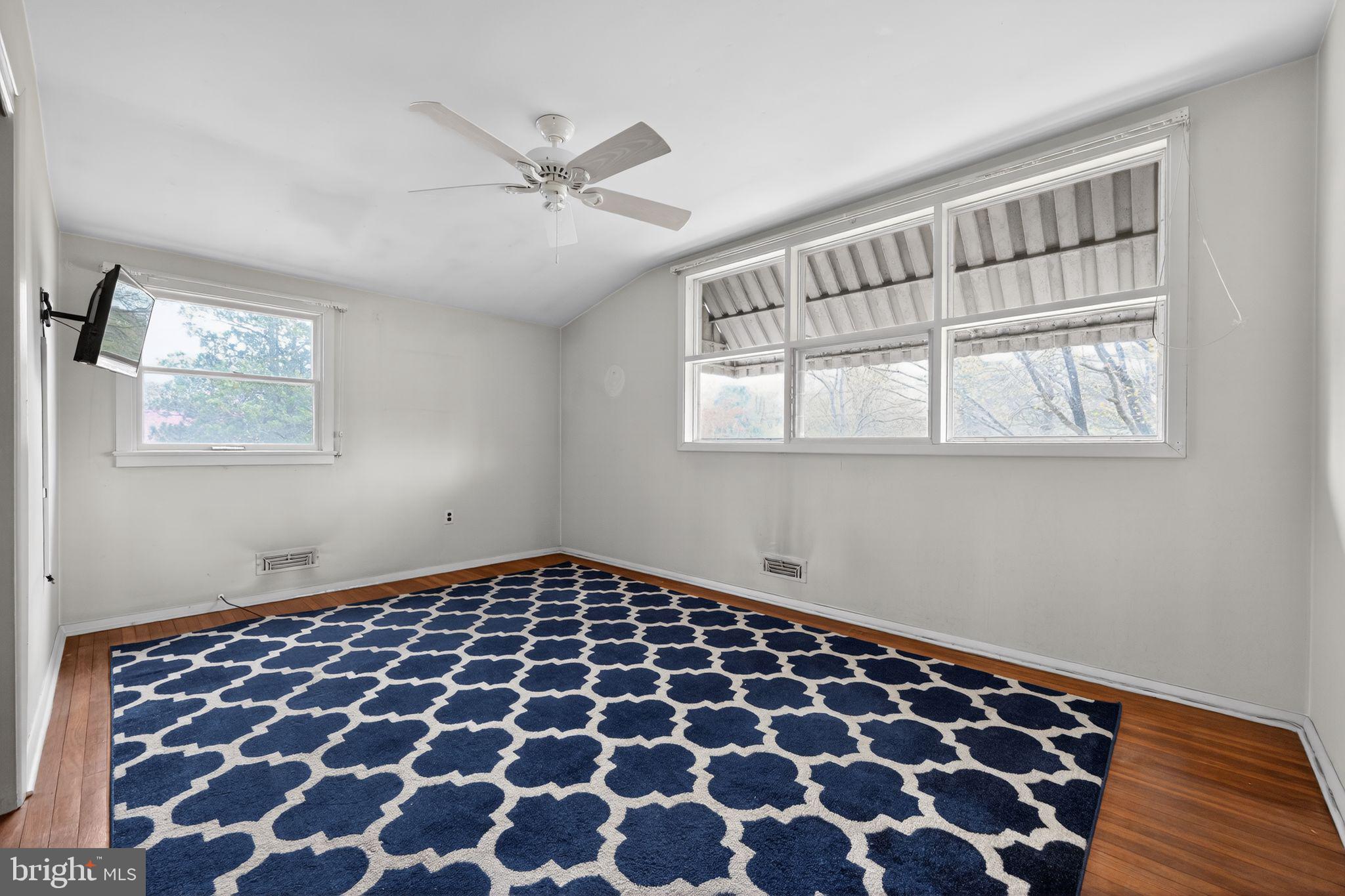 IVY RIDGE - Residential