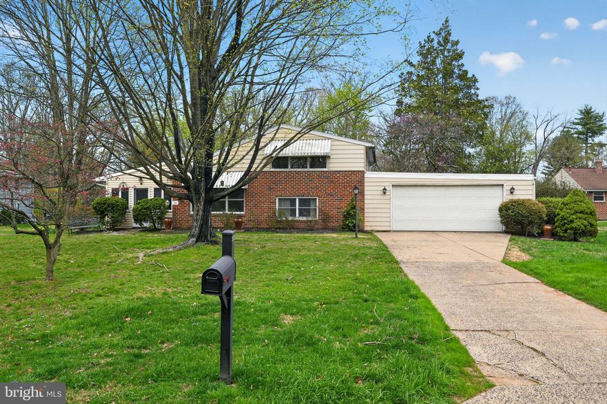 Welcome to 50 Ivy Lane—where space, comfort, and convenience come together beautifully. This well-maintained split-level home greets you with a light-filled living room that flows seamlessly into the dining area, creating the perfect space for everyday living and entertaining.
The eat-in kitchen is extended with an addition & features a stainless-steel range and sliding doors that lead to a side deck—ideal for morning coffee or summer gatherings. A standout feature on the main level is the inviting four-season room, complete with two skylights and a ceiling fan, offering a bright and relaxing retreat year-round.
Upstairs, you’ll find three generously sized bedrooms, a linen closet, and a hall bathroom with a shower/tub combo, along with a new toilet and sink.
The lower level adds even more living space with a spacious family room, laundry room, powder room, crawl space, and direct access to the backyard—perfect for flexible living needs.
Additional highlights include a two-car garage with a new roof and new Andersen windows throughout.
Ideally located close to shopping, dining, and major roadways, this home offers both comfort and convenience. Schedule your showing today and settle in just in time to enjoy summer in your new home!