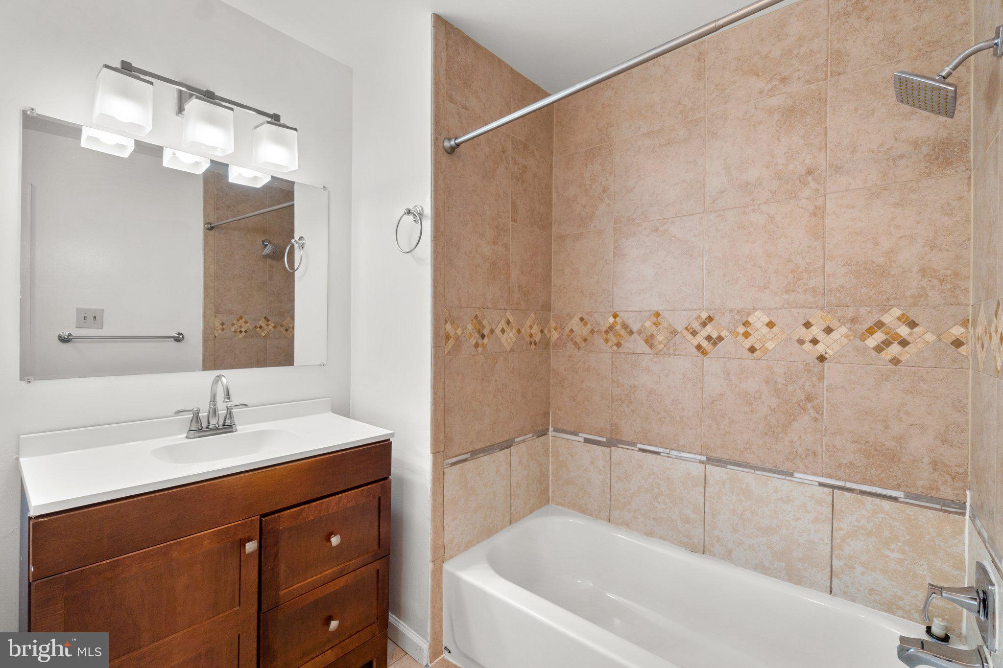 TOWNES OF GLOUCESTER - Residential