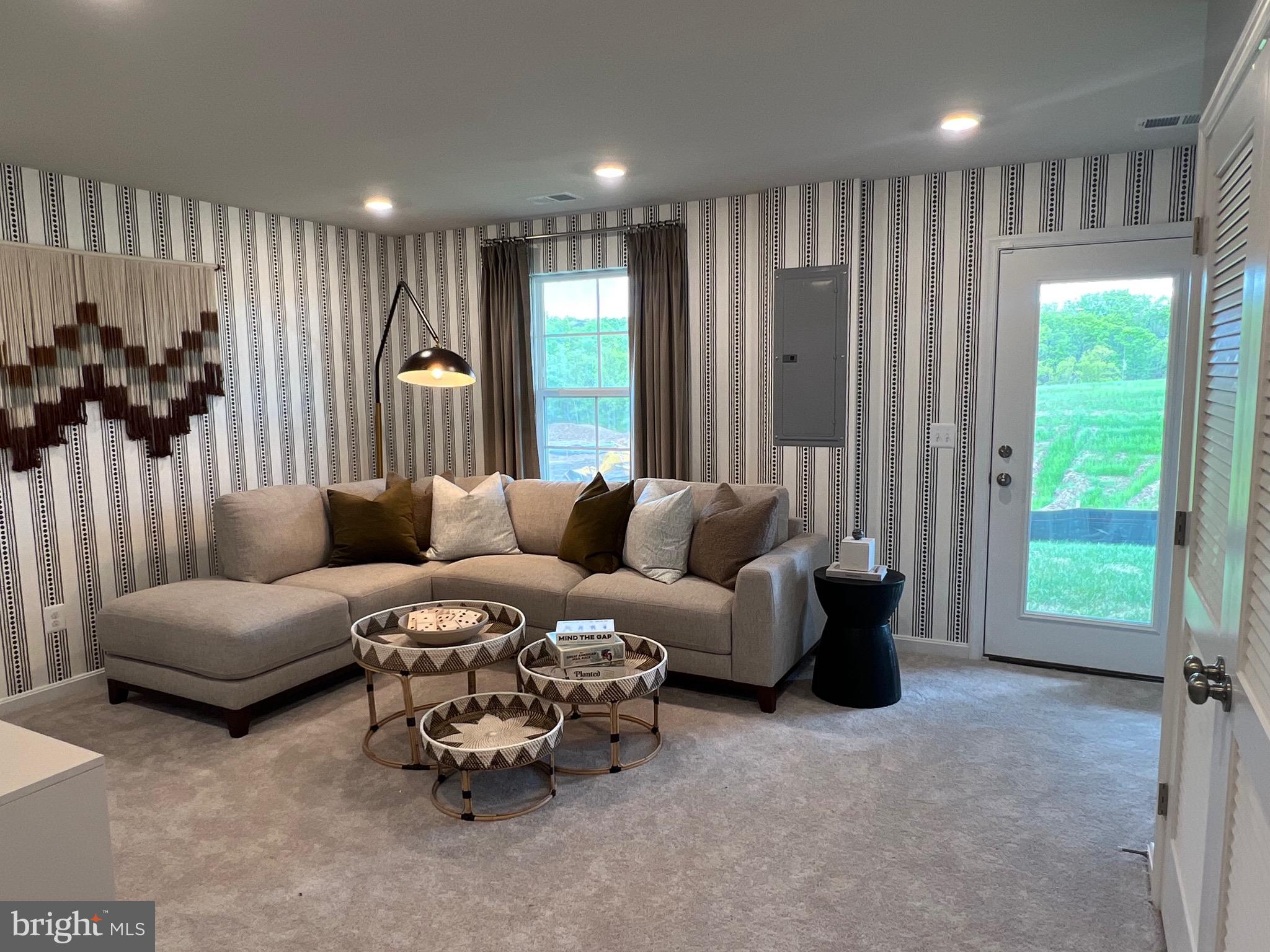 SENSENY VILLAGE - Residential