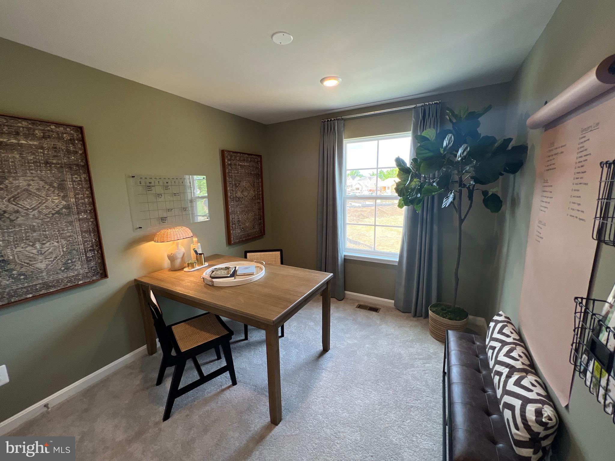 SENSENY VILLAGE - Residential