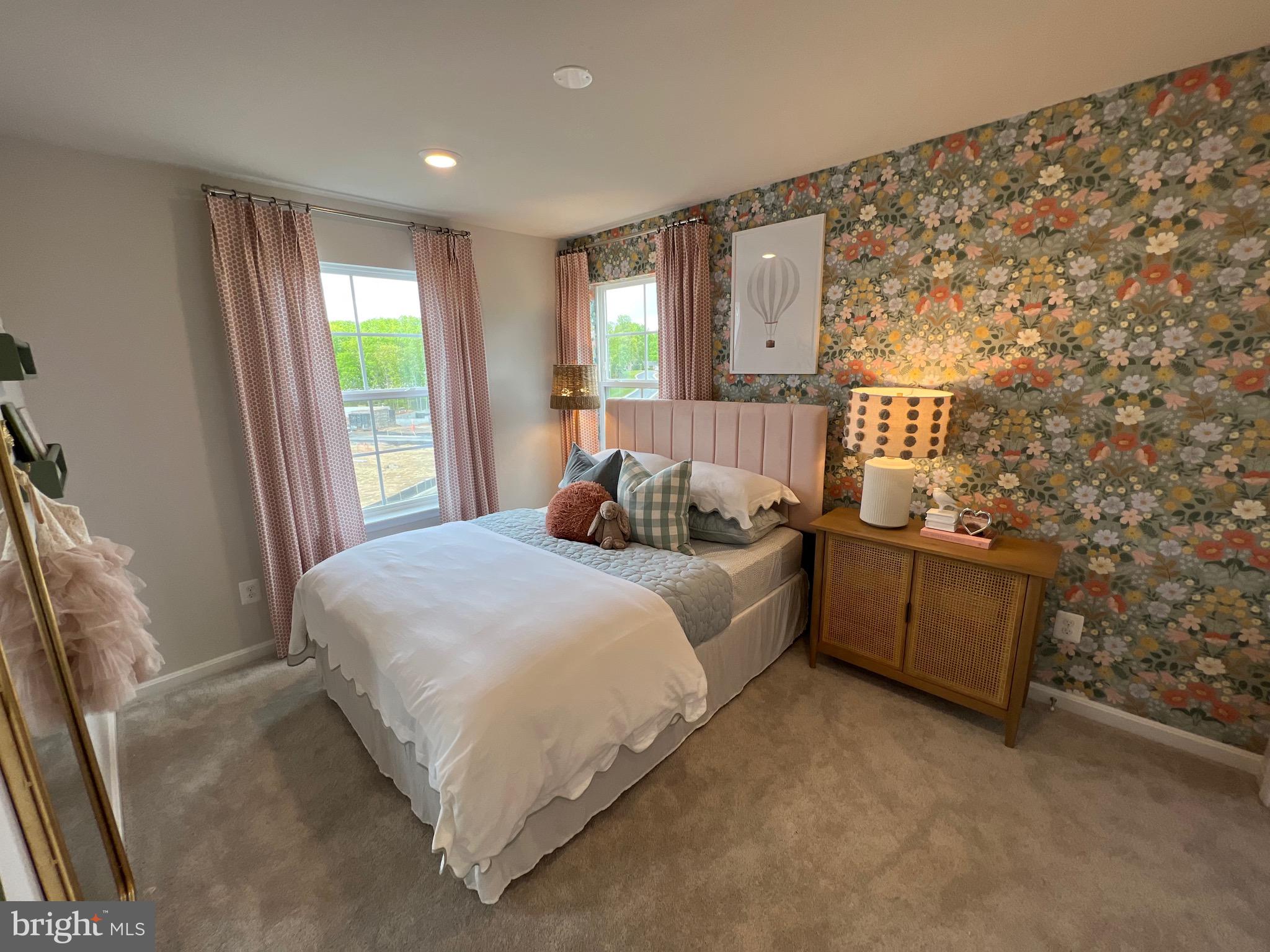 SENSENY VILLAGE - Residential