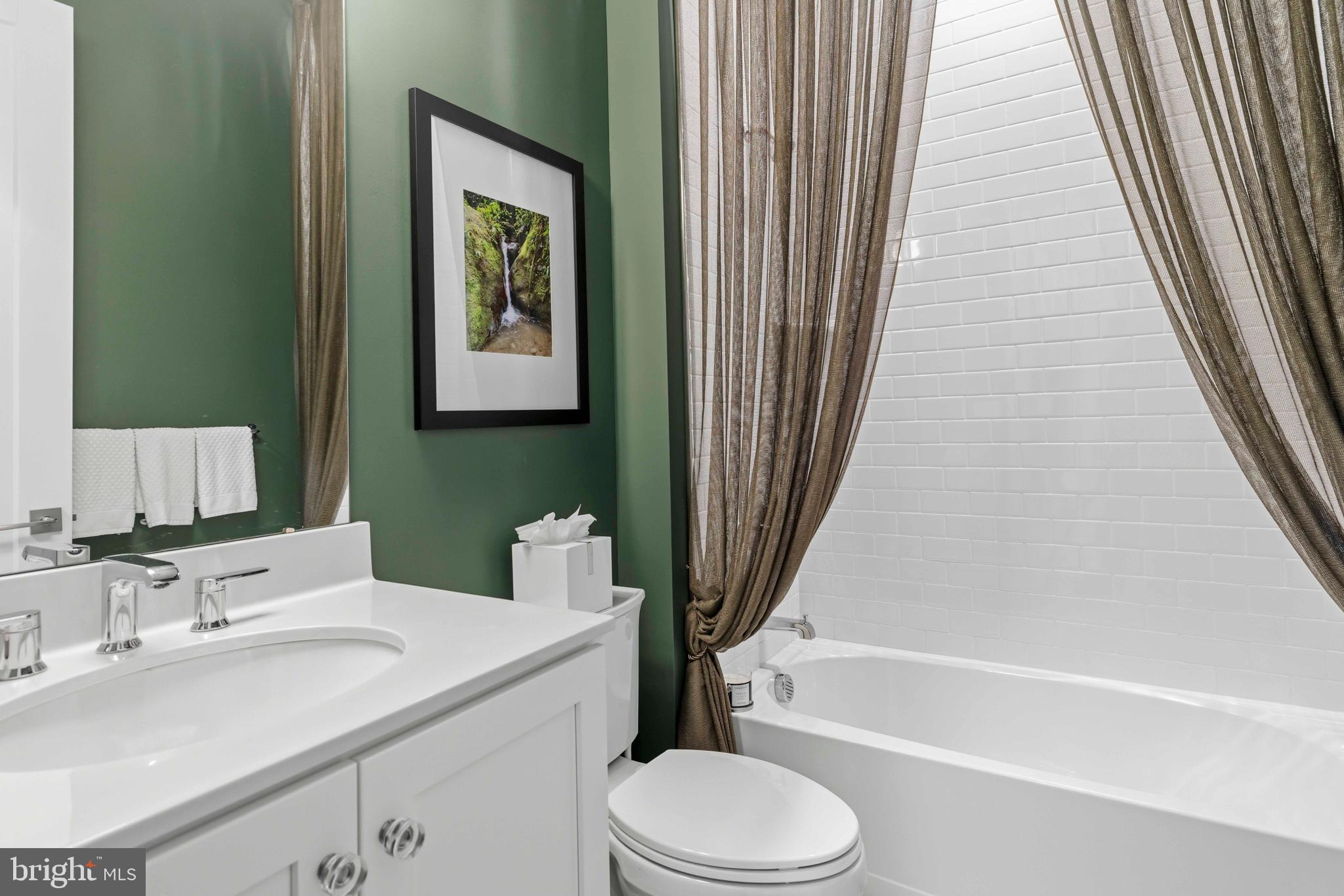 REGENCY AT WATERSIDE - Residential