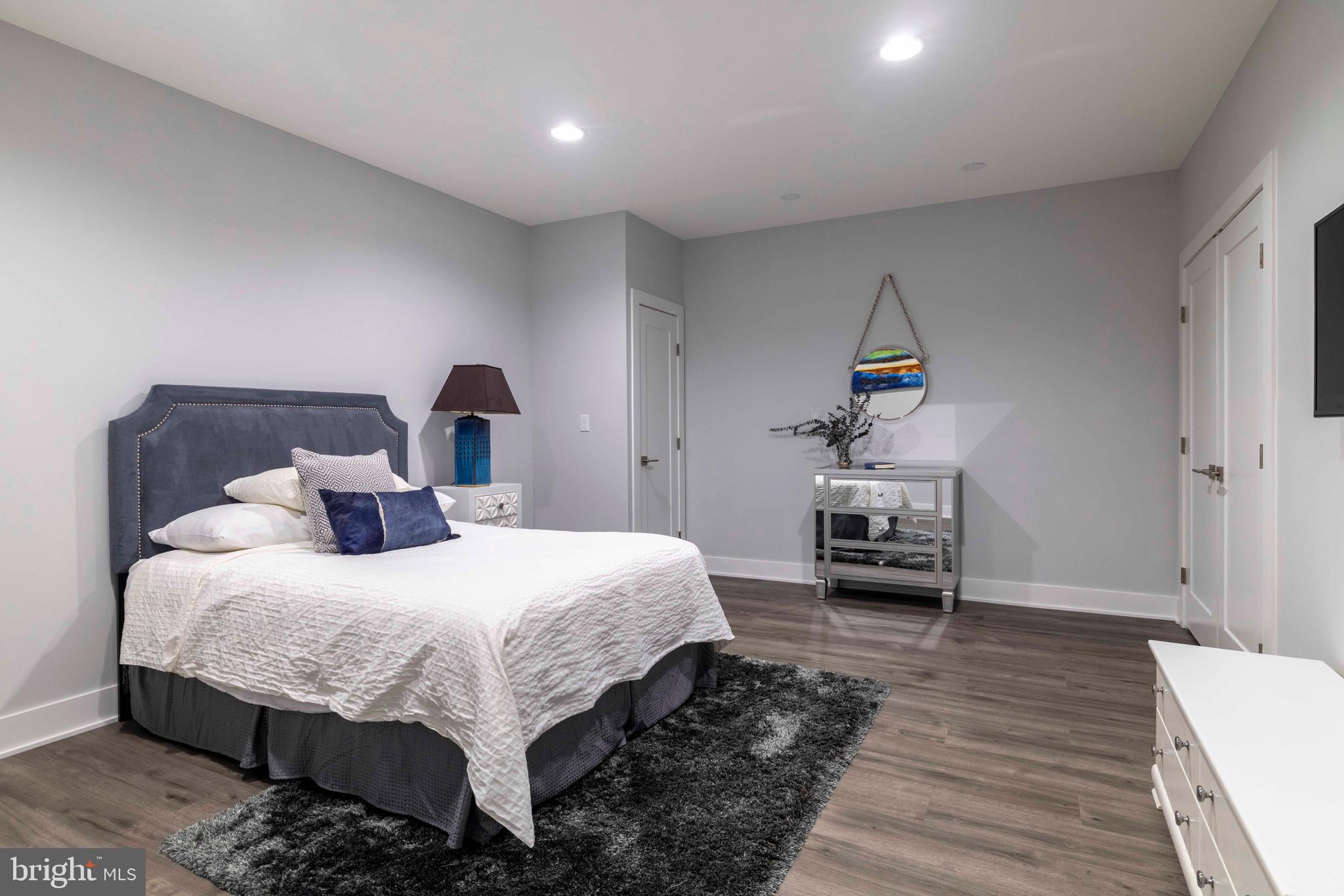 REGENCY AT WATERSIDE - Residential