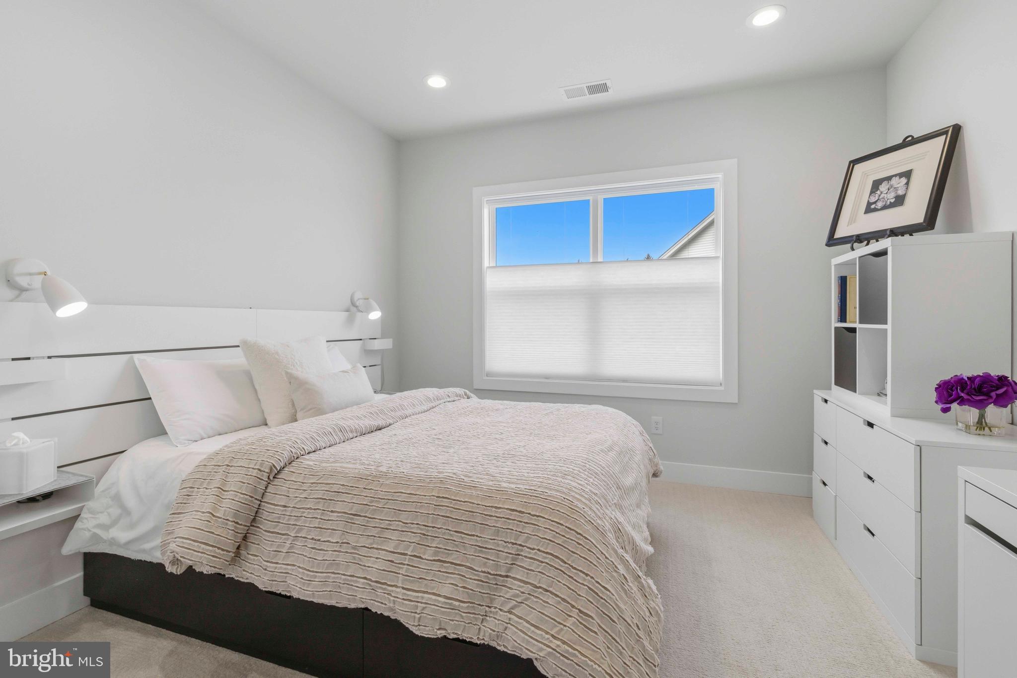 REGENCY AT WATERSIDE - Residential