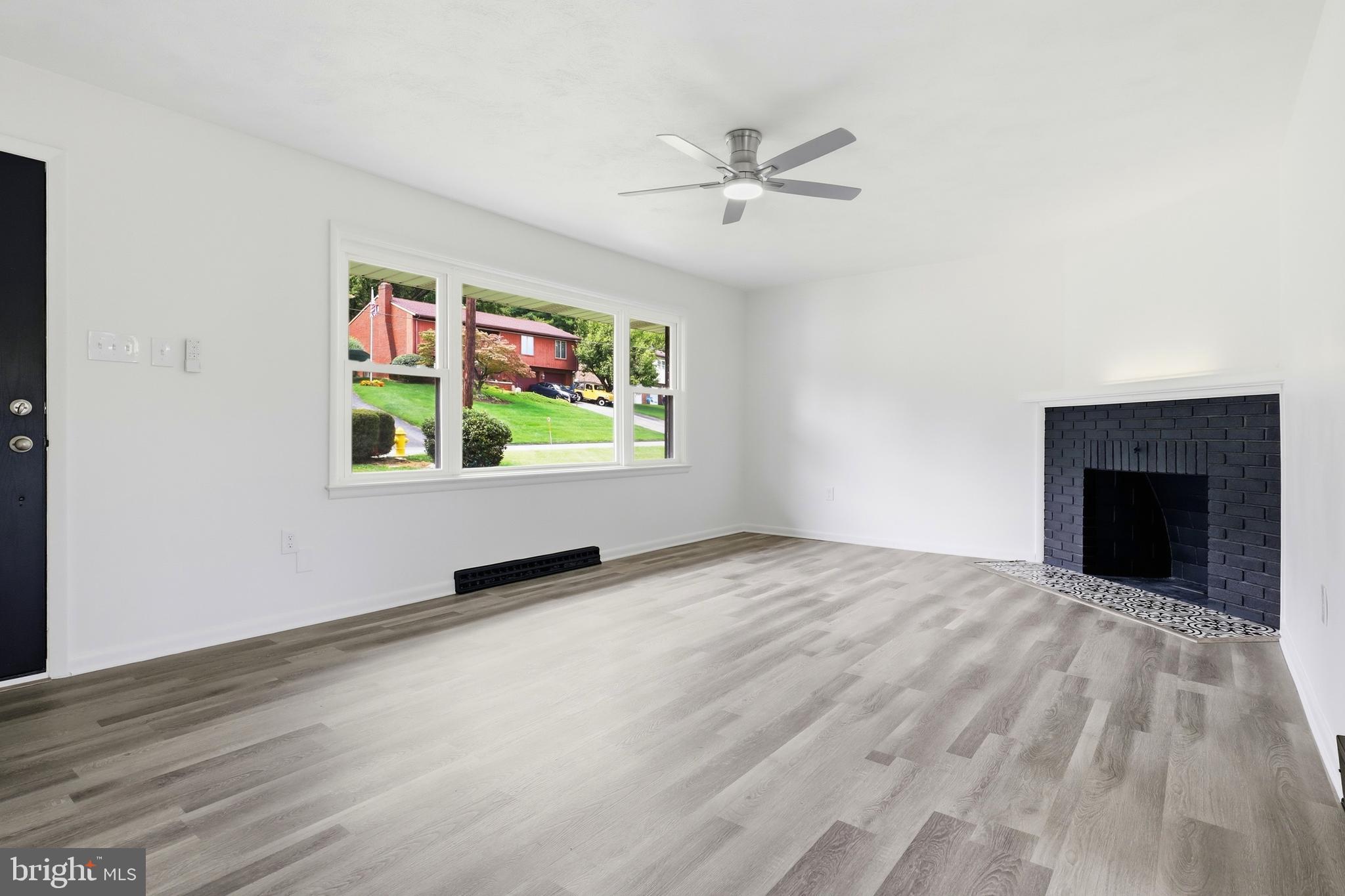 1429 BONBAR ROAD