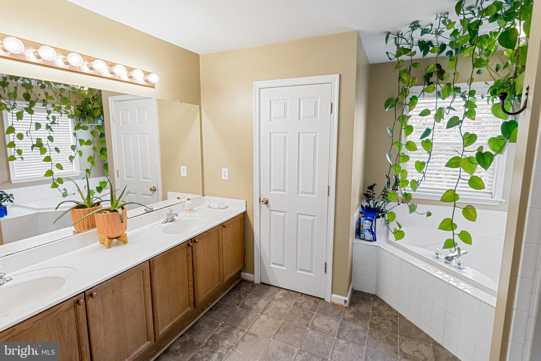 WILLOW SPRINGS ACRES - Residential