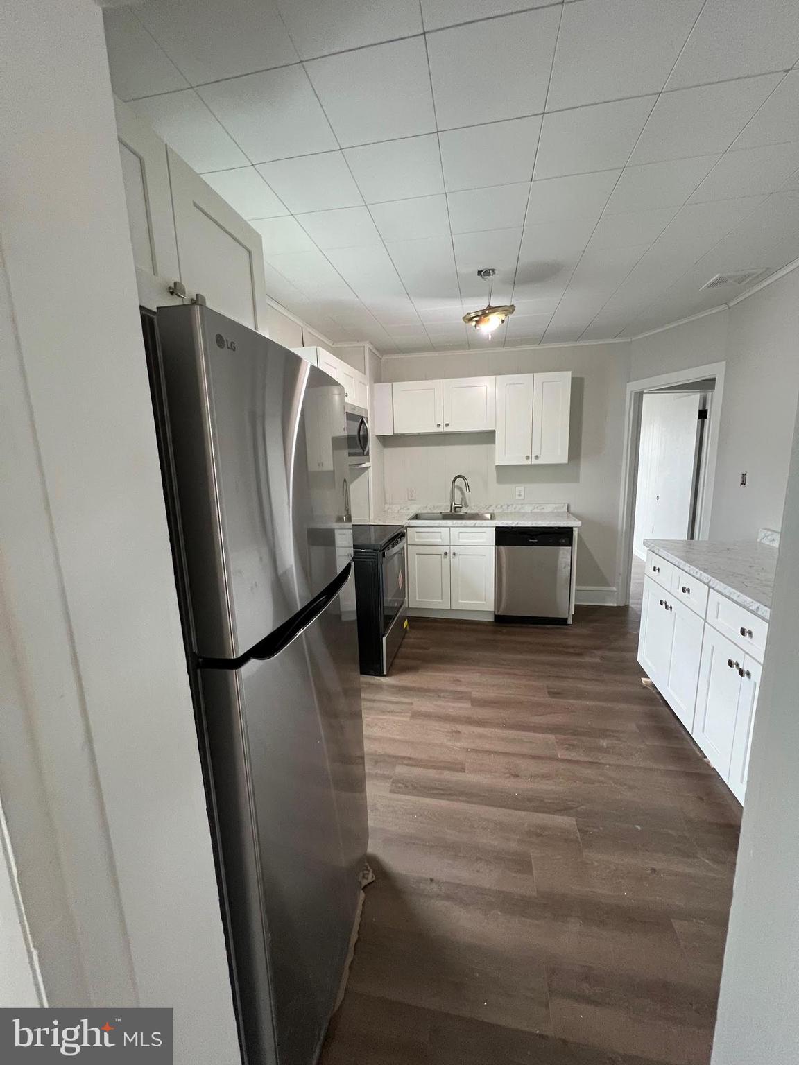 401 MAIN STREET B