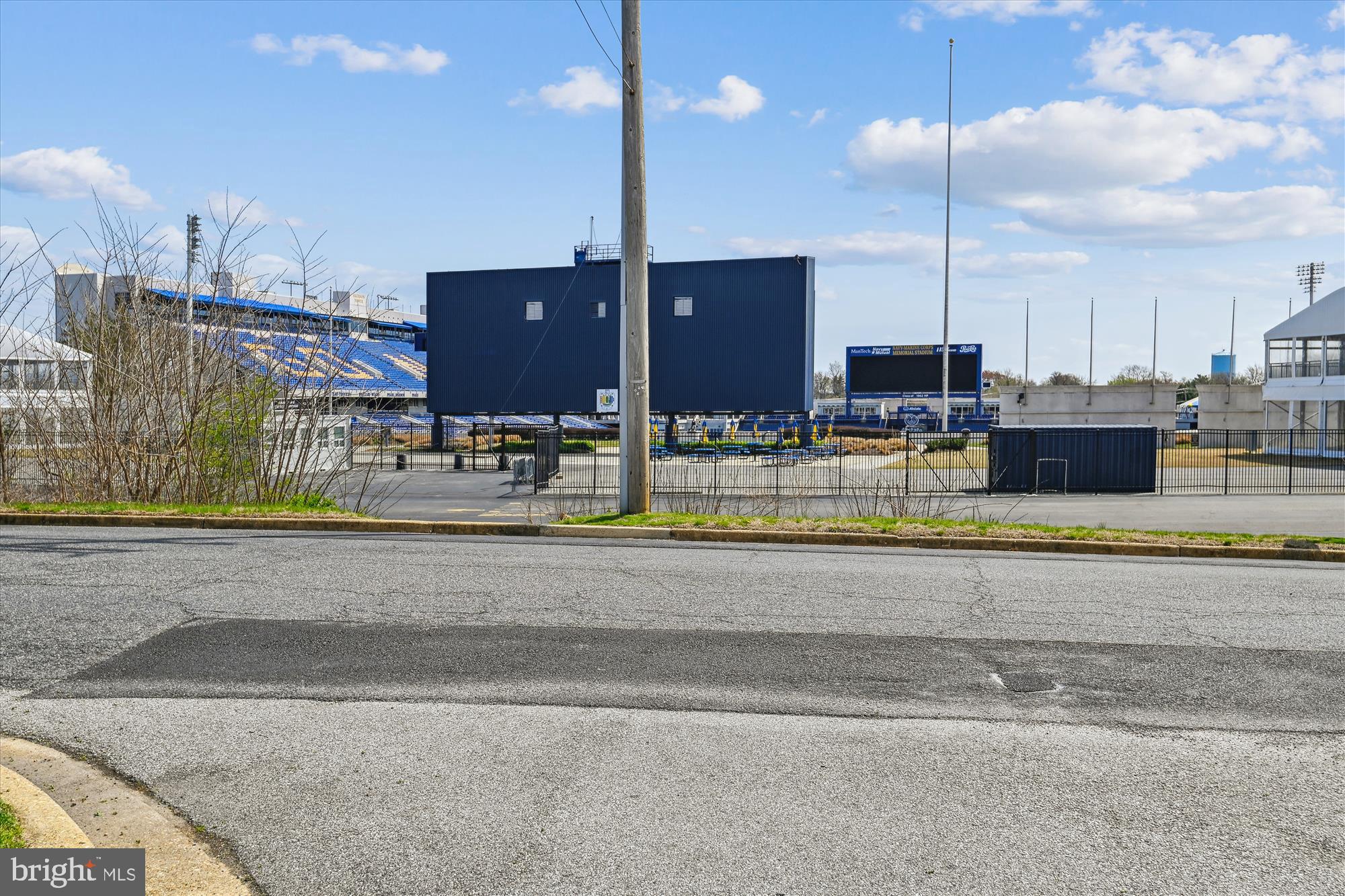 ADMIRAL HEIGHTS - Residential