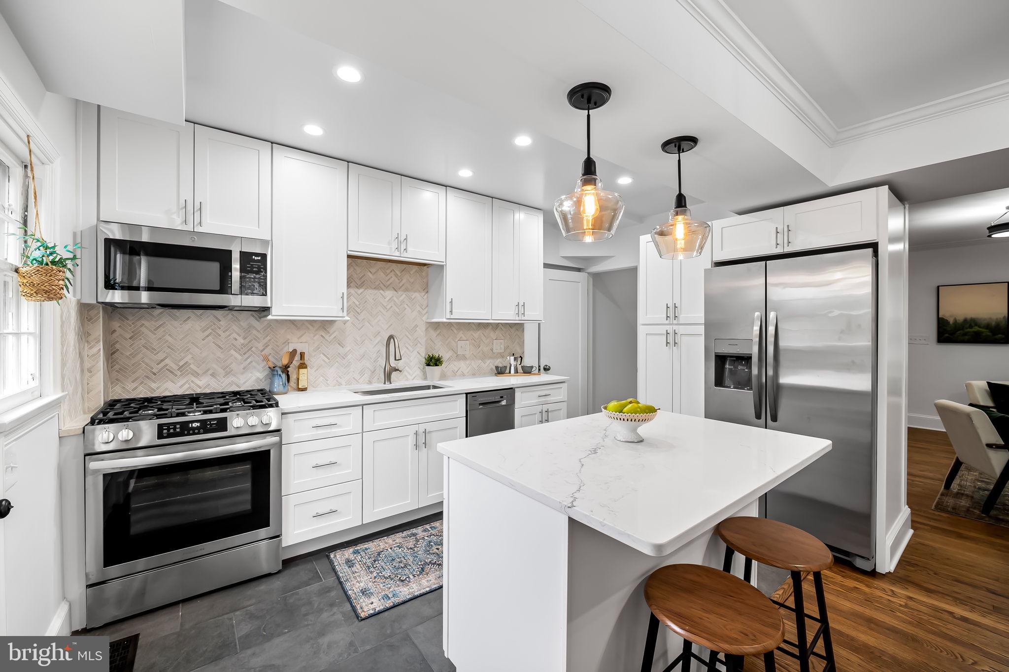 CHINQUAPIN PARK - Residential