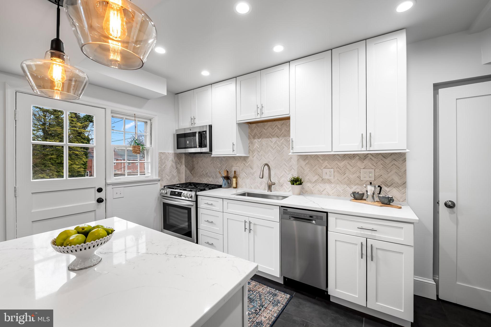 CHINQUAPIN PARK - Residential