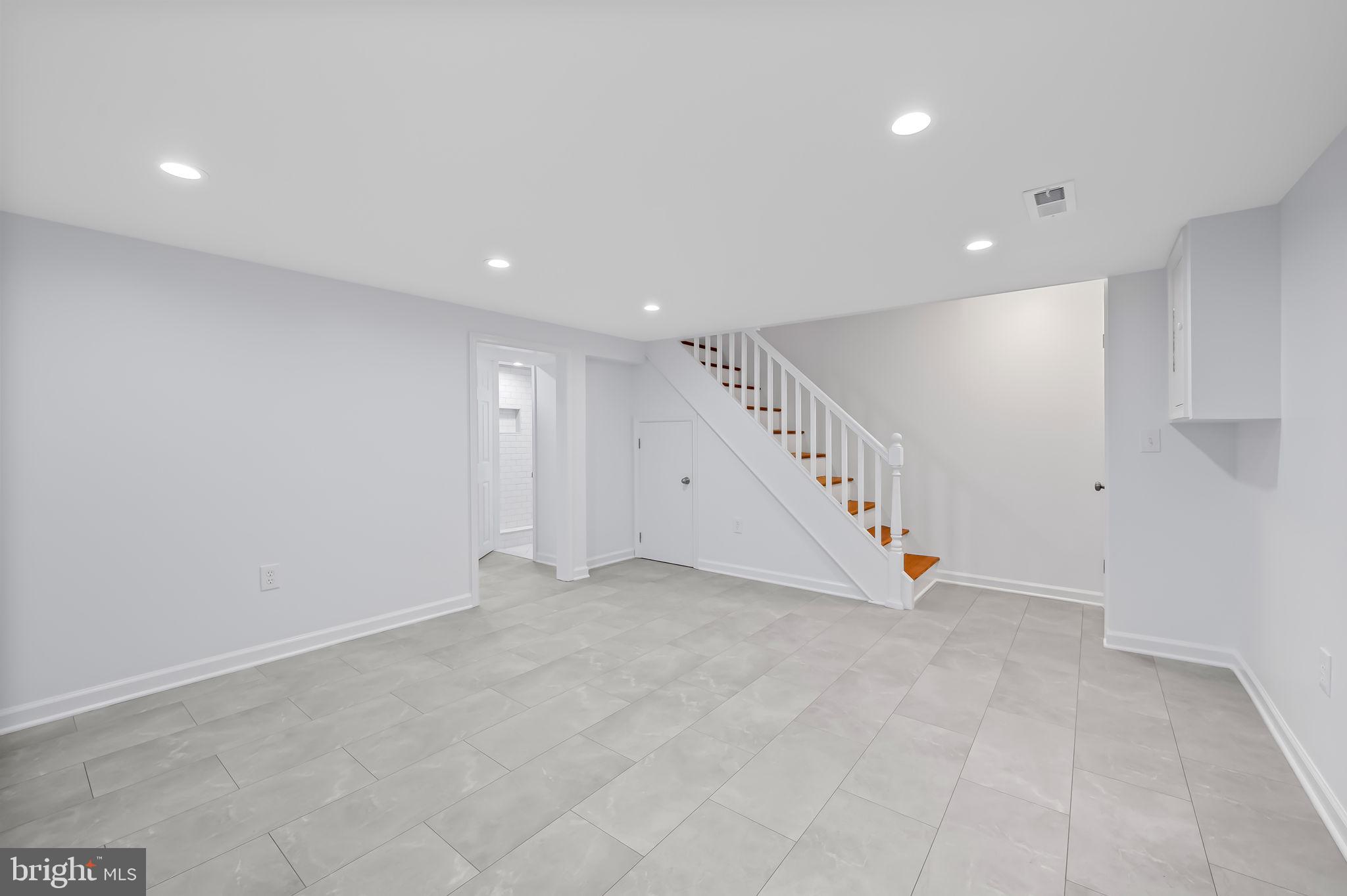 CHINQUAPIN PARK - Residential