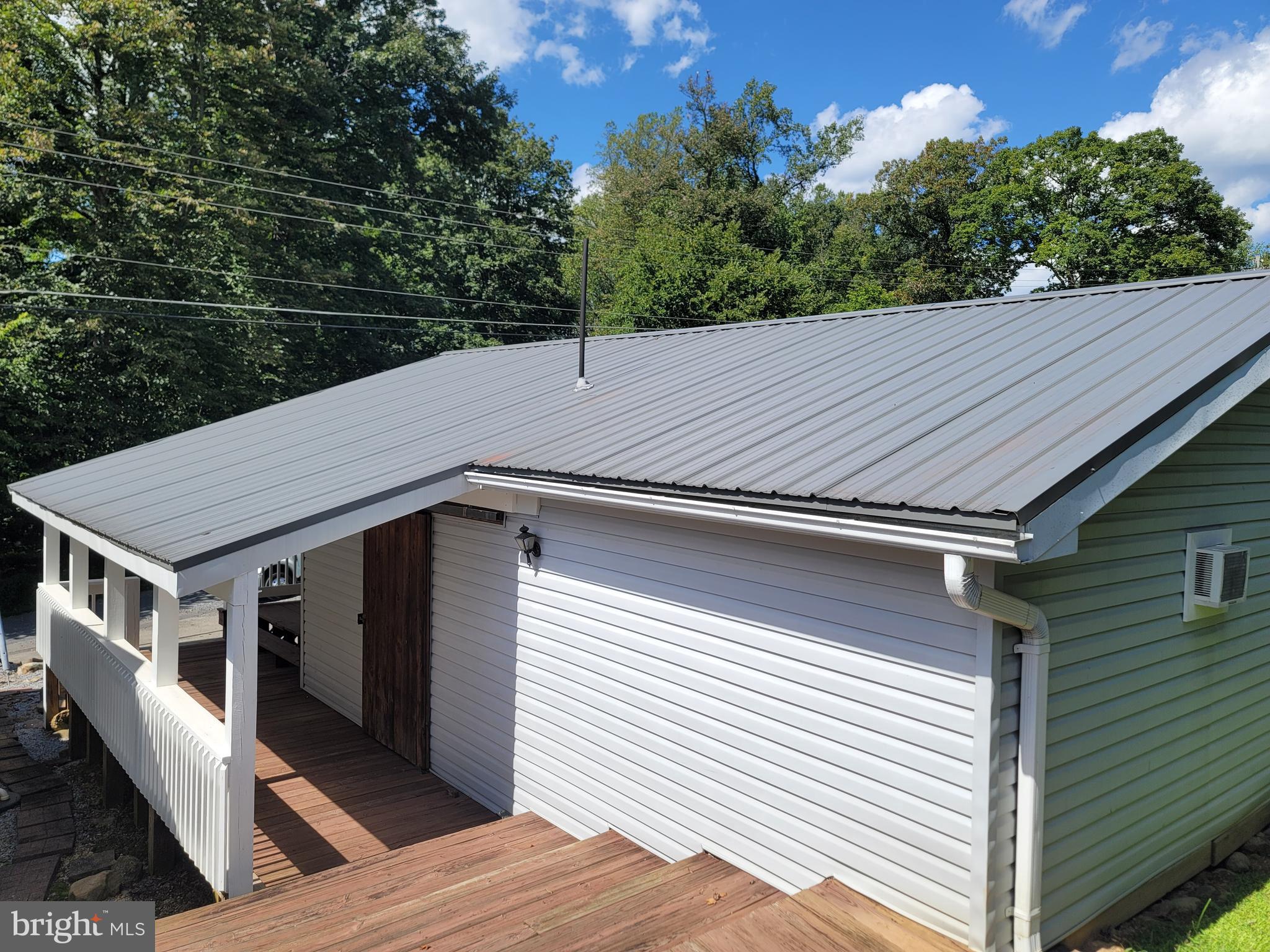 RIVER BEND - Residential