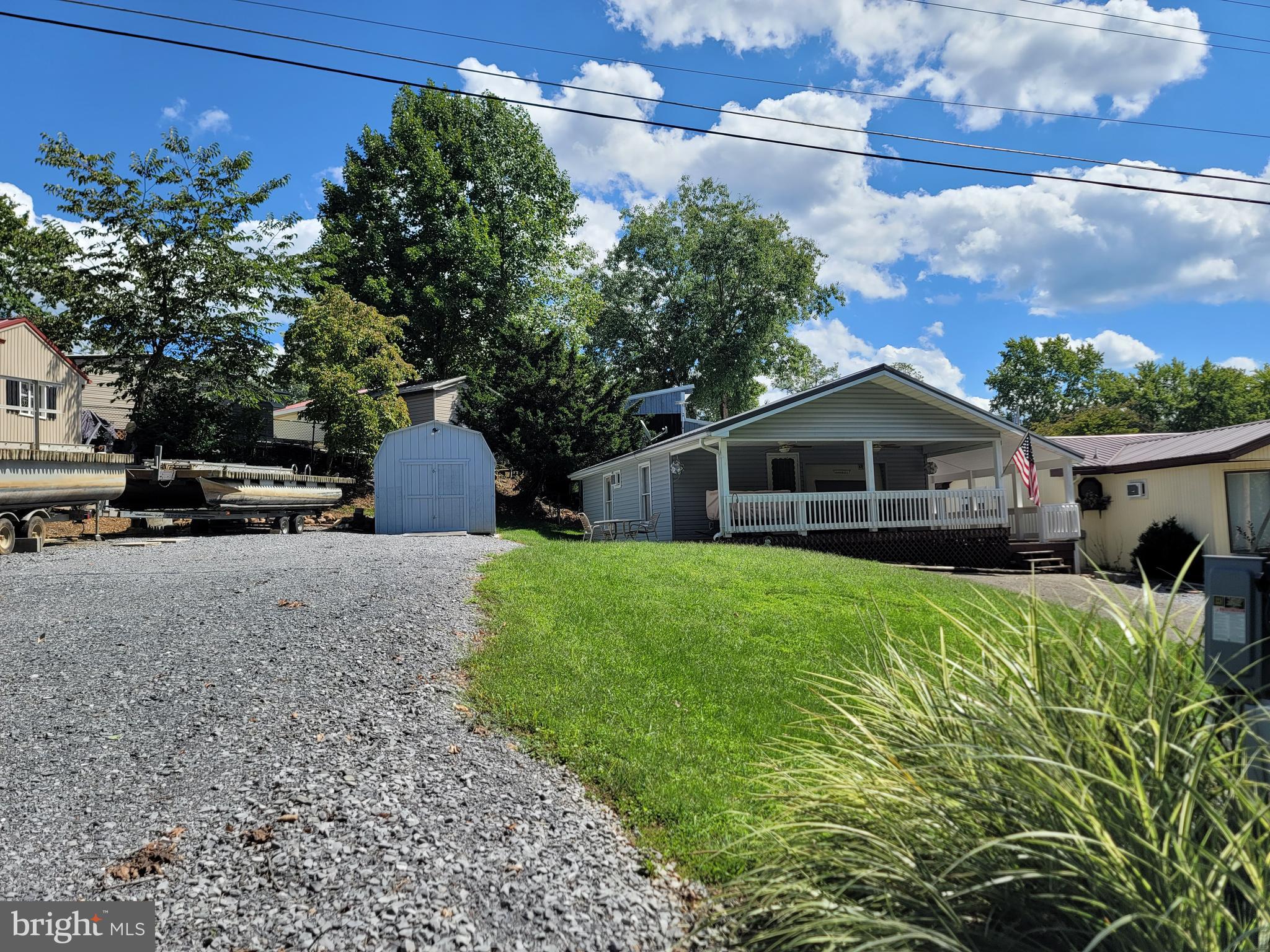 RIVER BEND - Residential