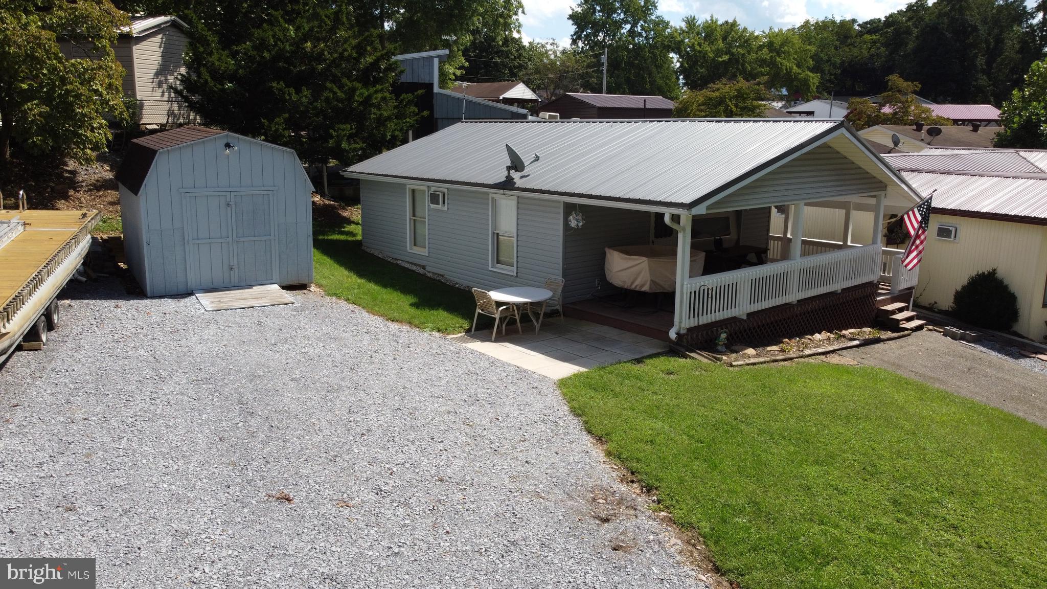 RIVER BEND - Residential