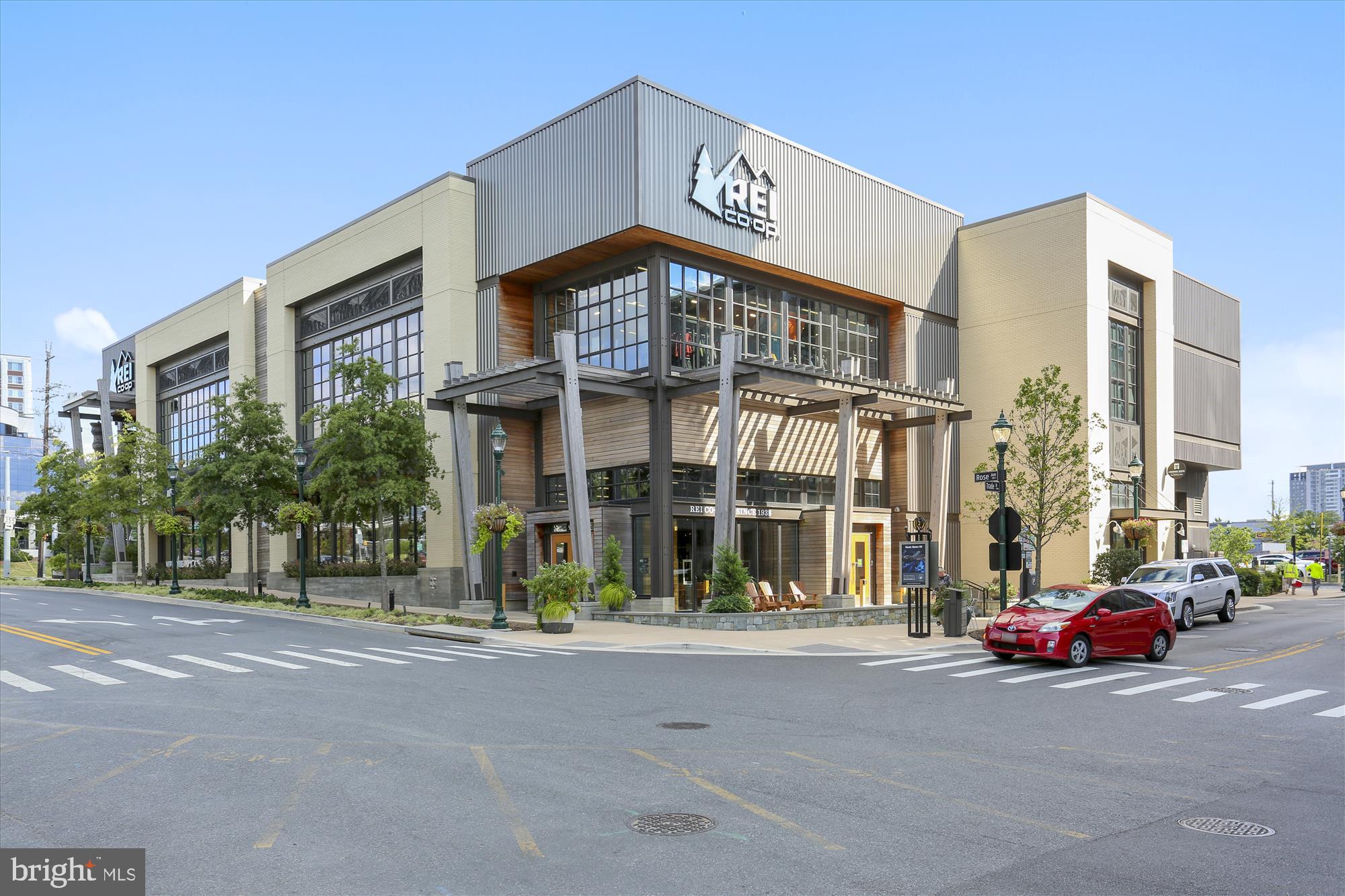 PARKSIDE CONDOMINIUMS - Residential