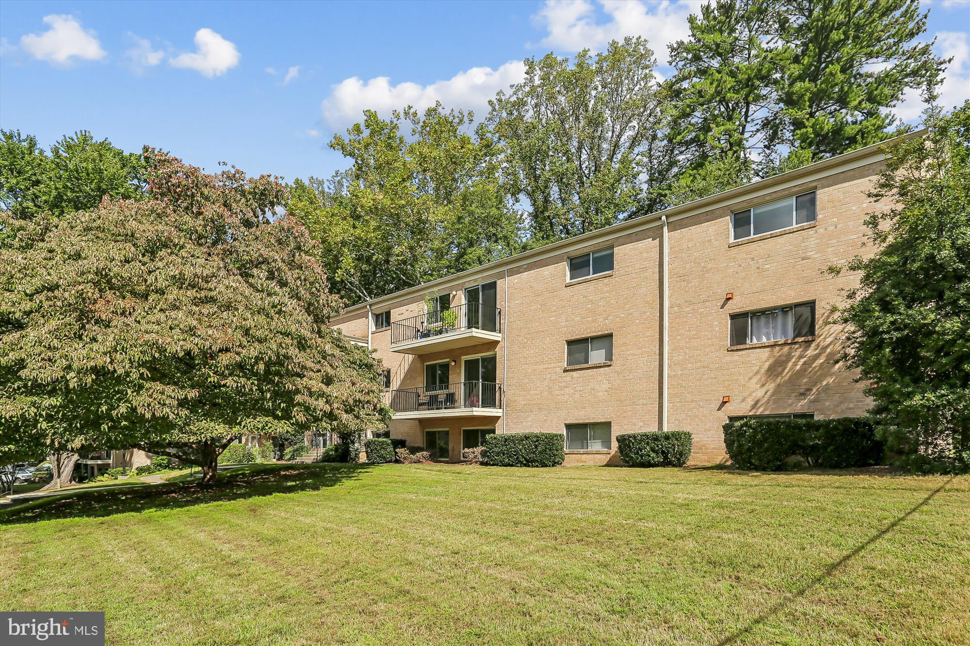 PARKSIDE CONDOMINIUMS - Residential