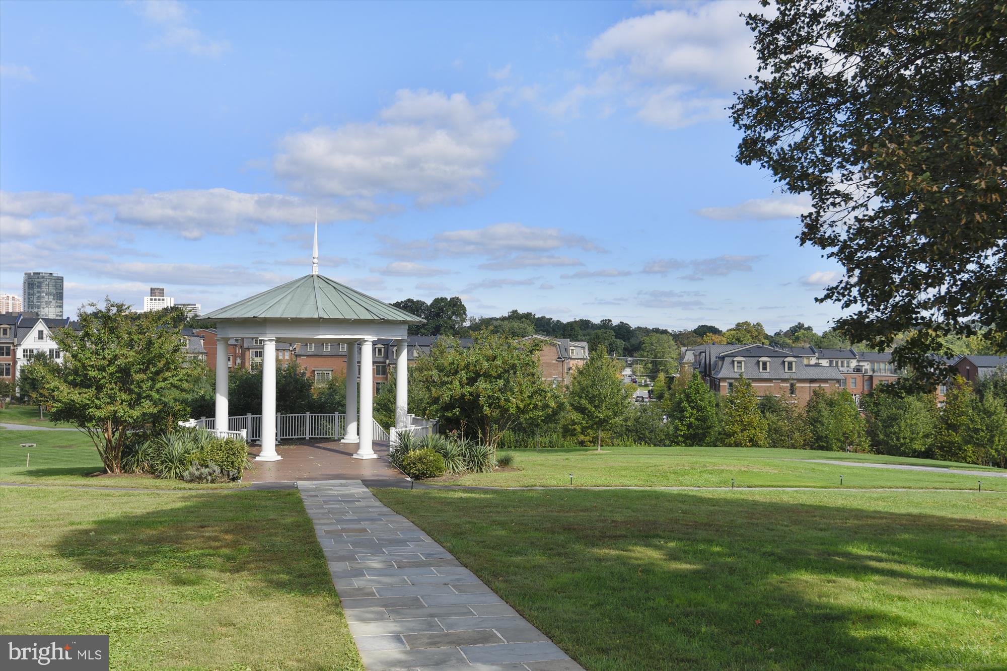 PARKSIDE CONDOMINIUMS - Residential