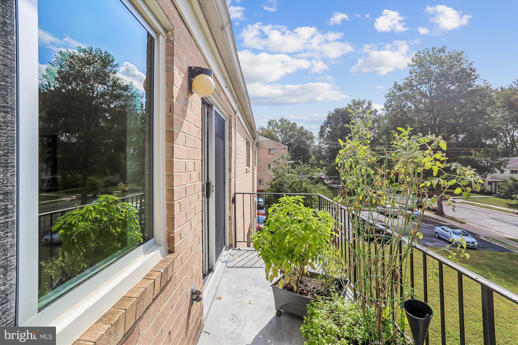 PARKSIDE CONDOMINIUMS - Residential