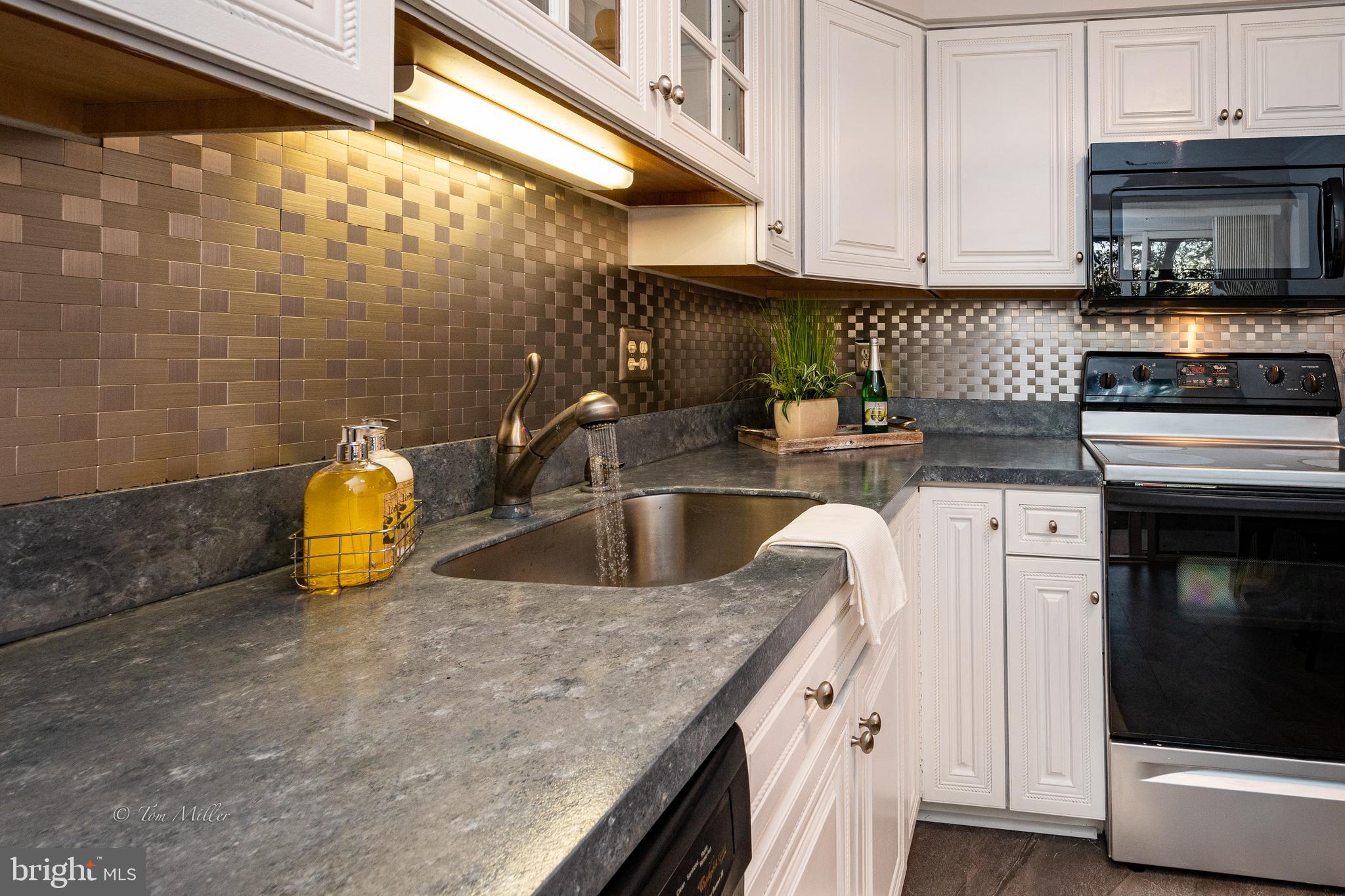 CHESAPEAKE STONE MANOR - Residential