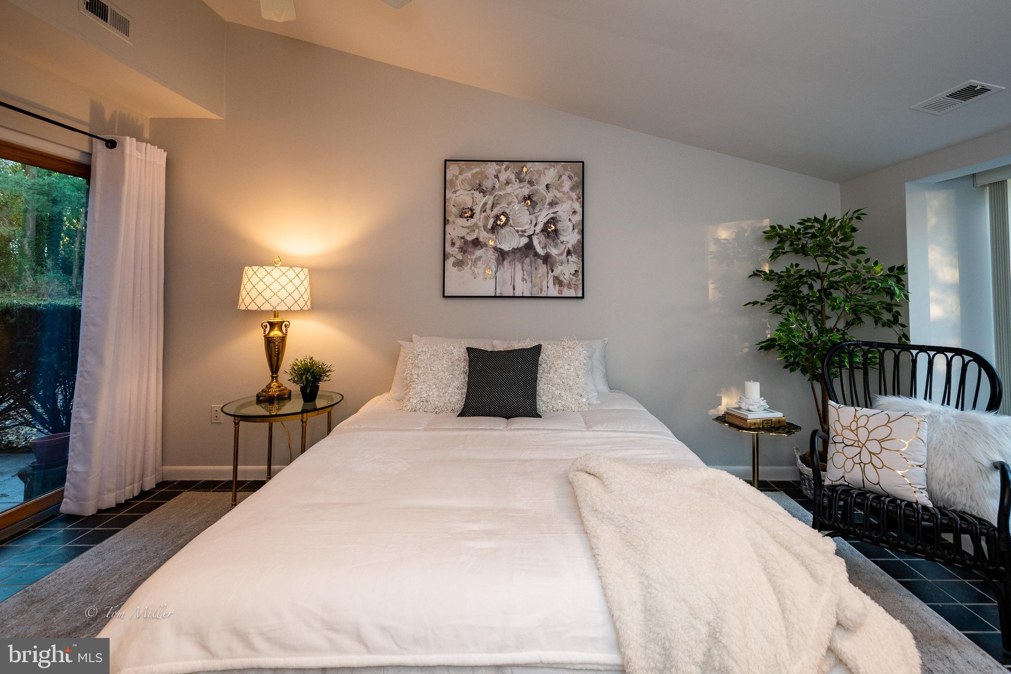 CHESAPEAKE STONE MANOR - Residential