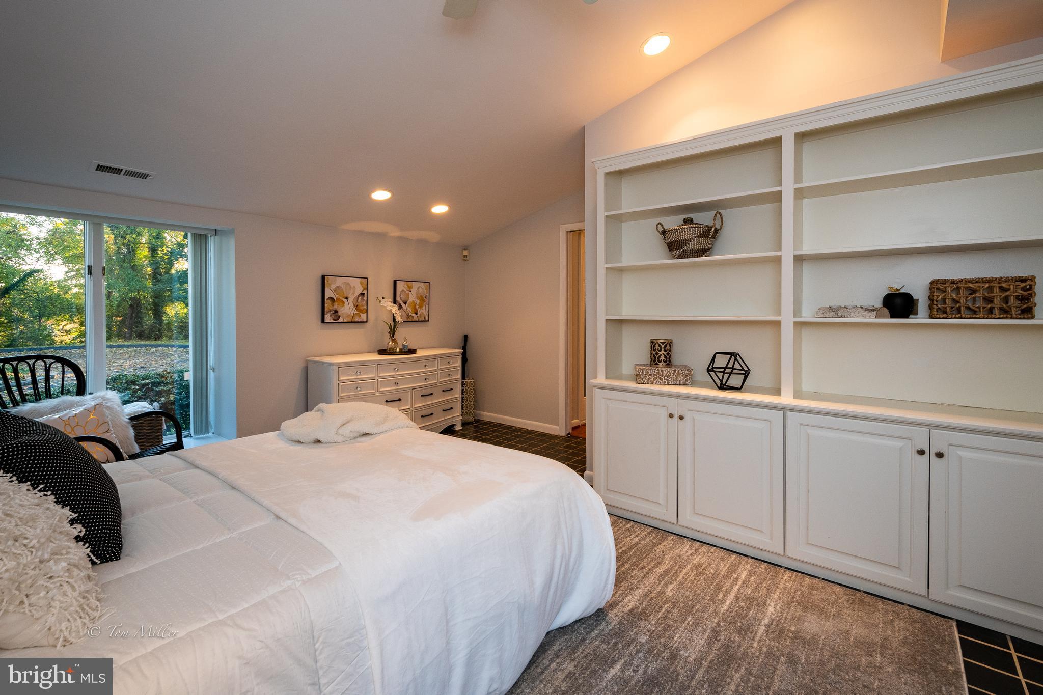 CHESAPEAKE STONE MANOR - Residential