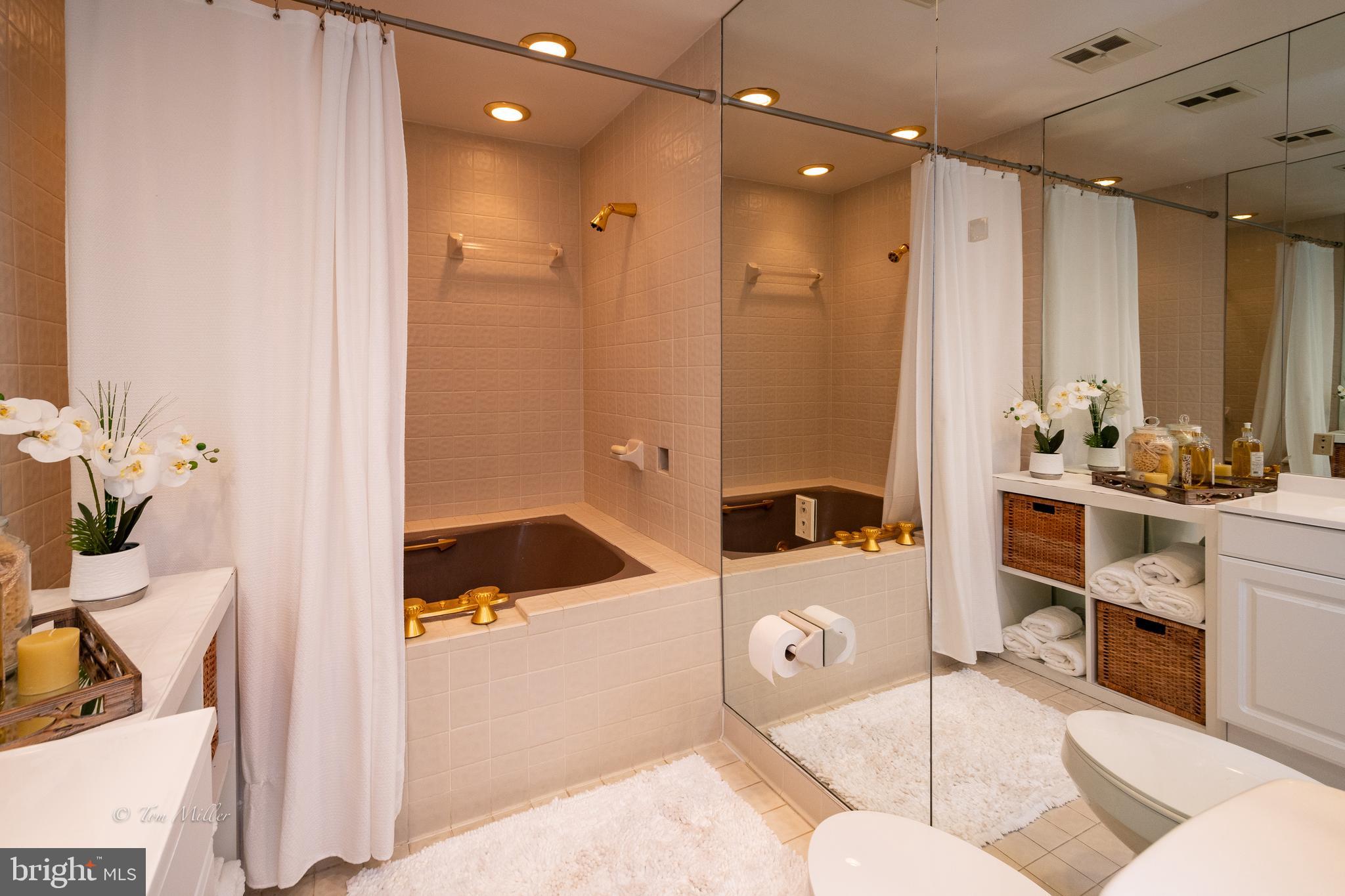 CHESAPEAKE STONE MANOR - Residential