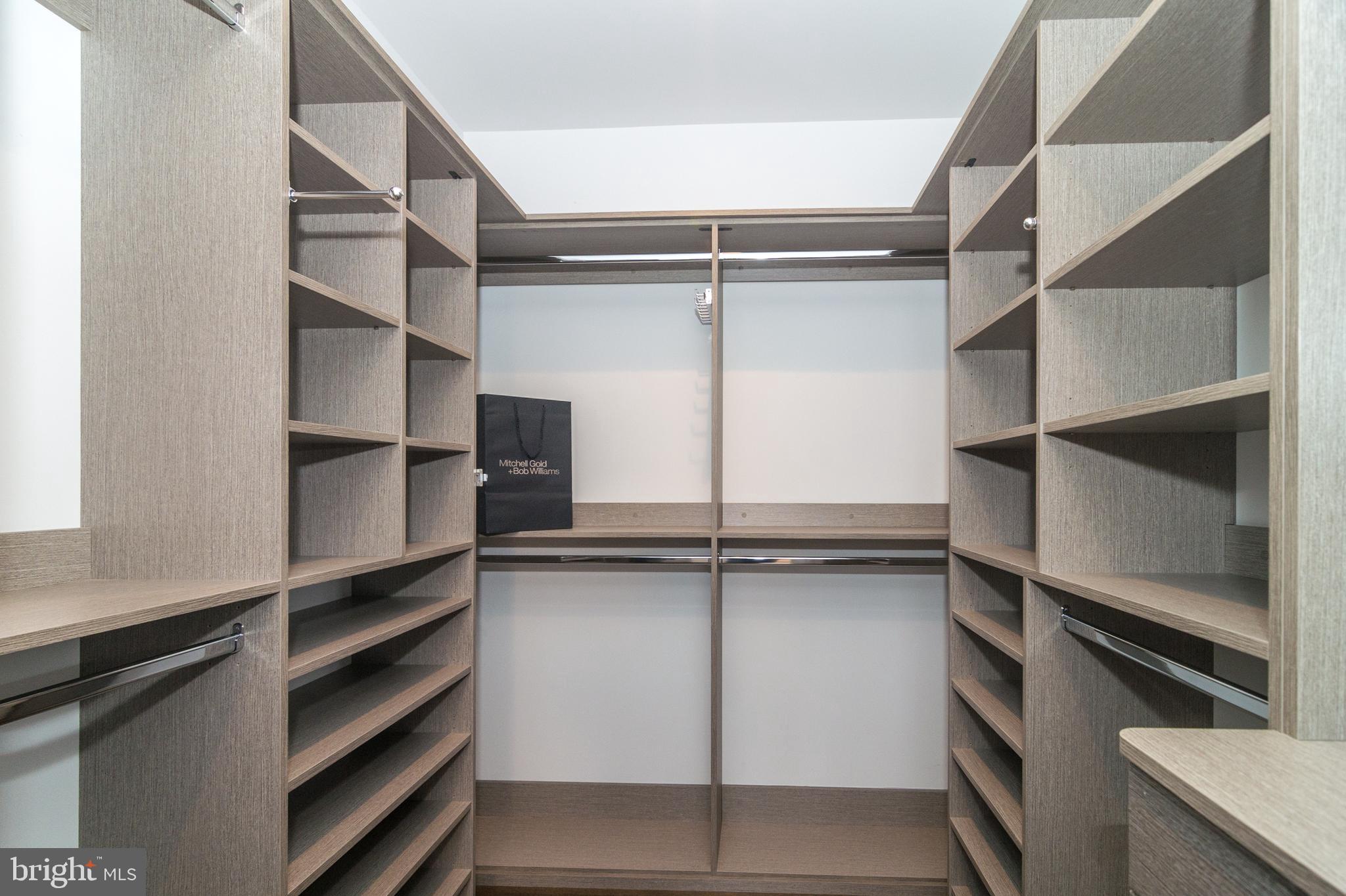 WAYNEFIELD - Residential