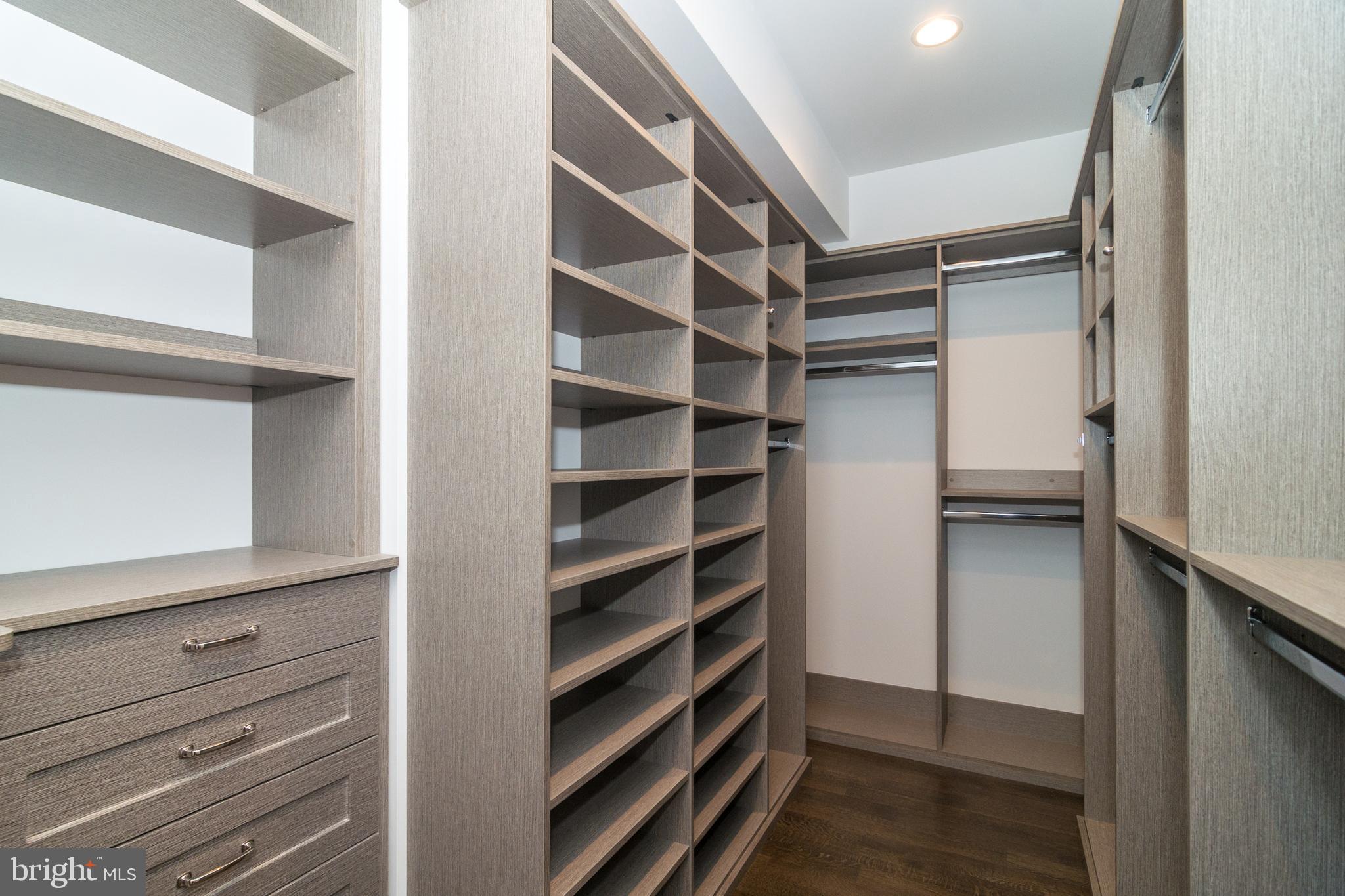 WAYNEFIELD - Residential