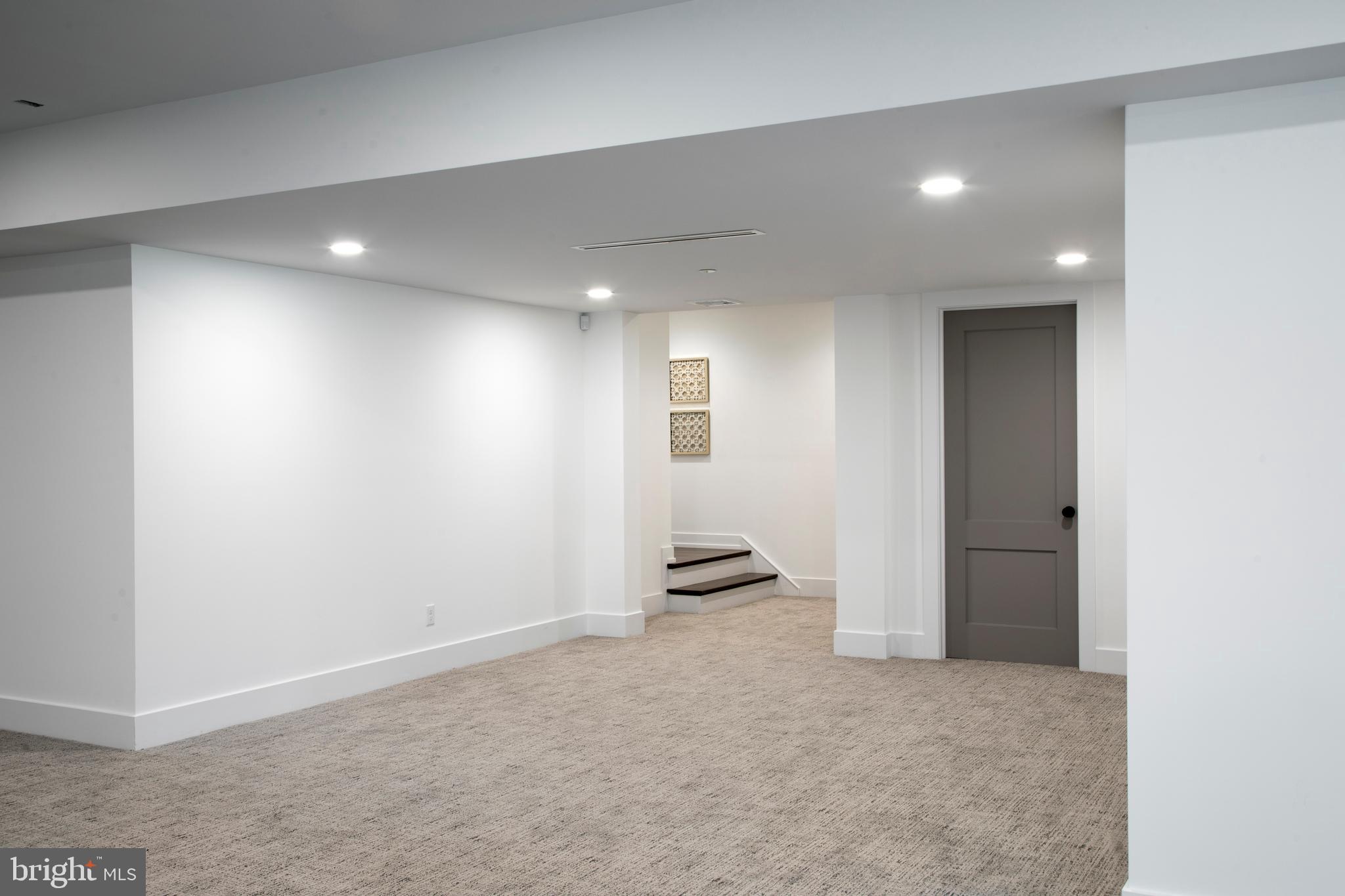 WAYNEFIELD - Residential