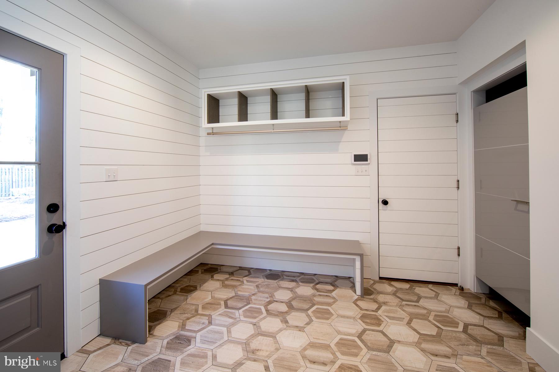 WAYNEFIELD - Residential