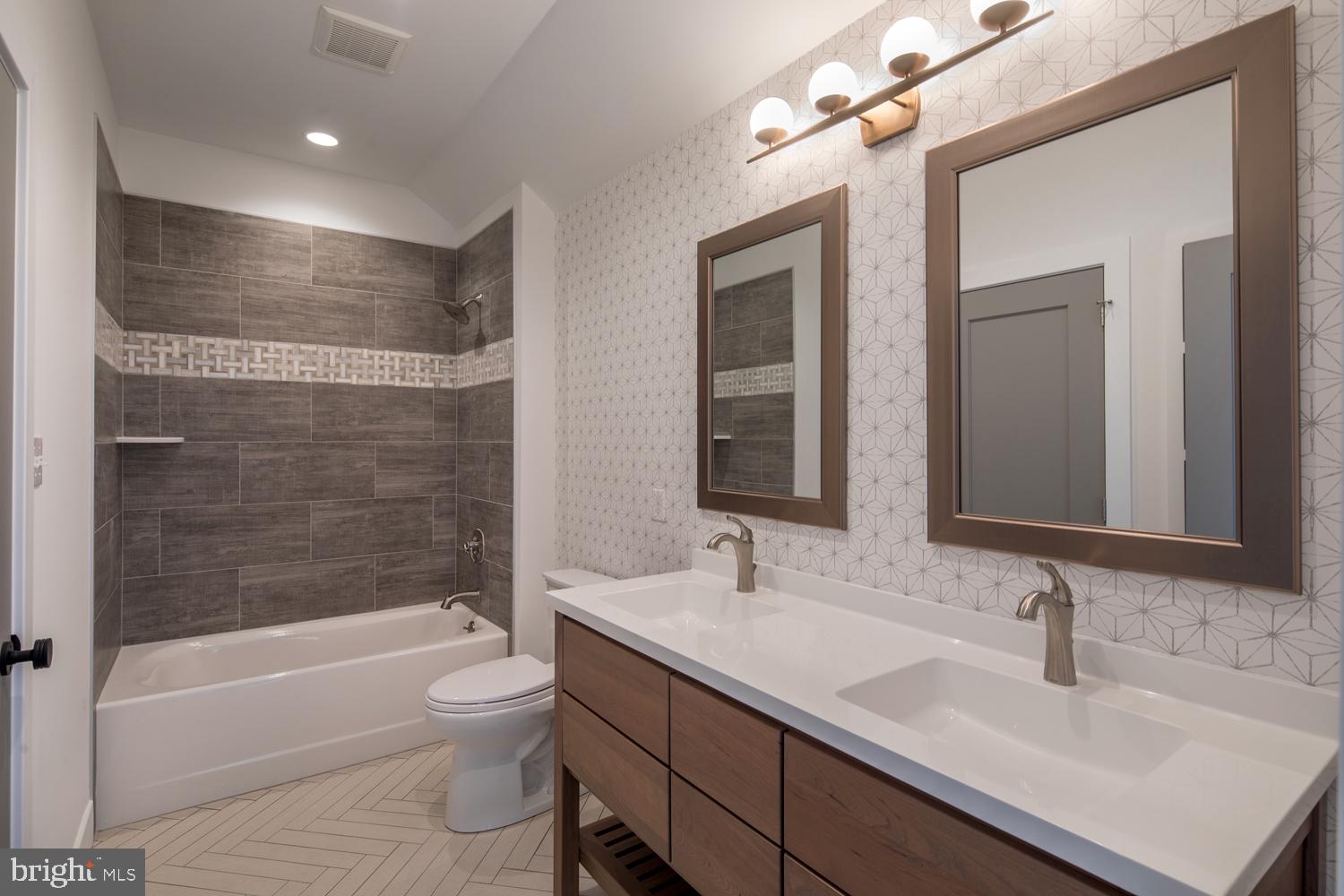 WAYNEFIELD - Residential