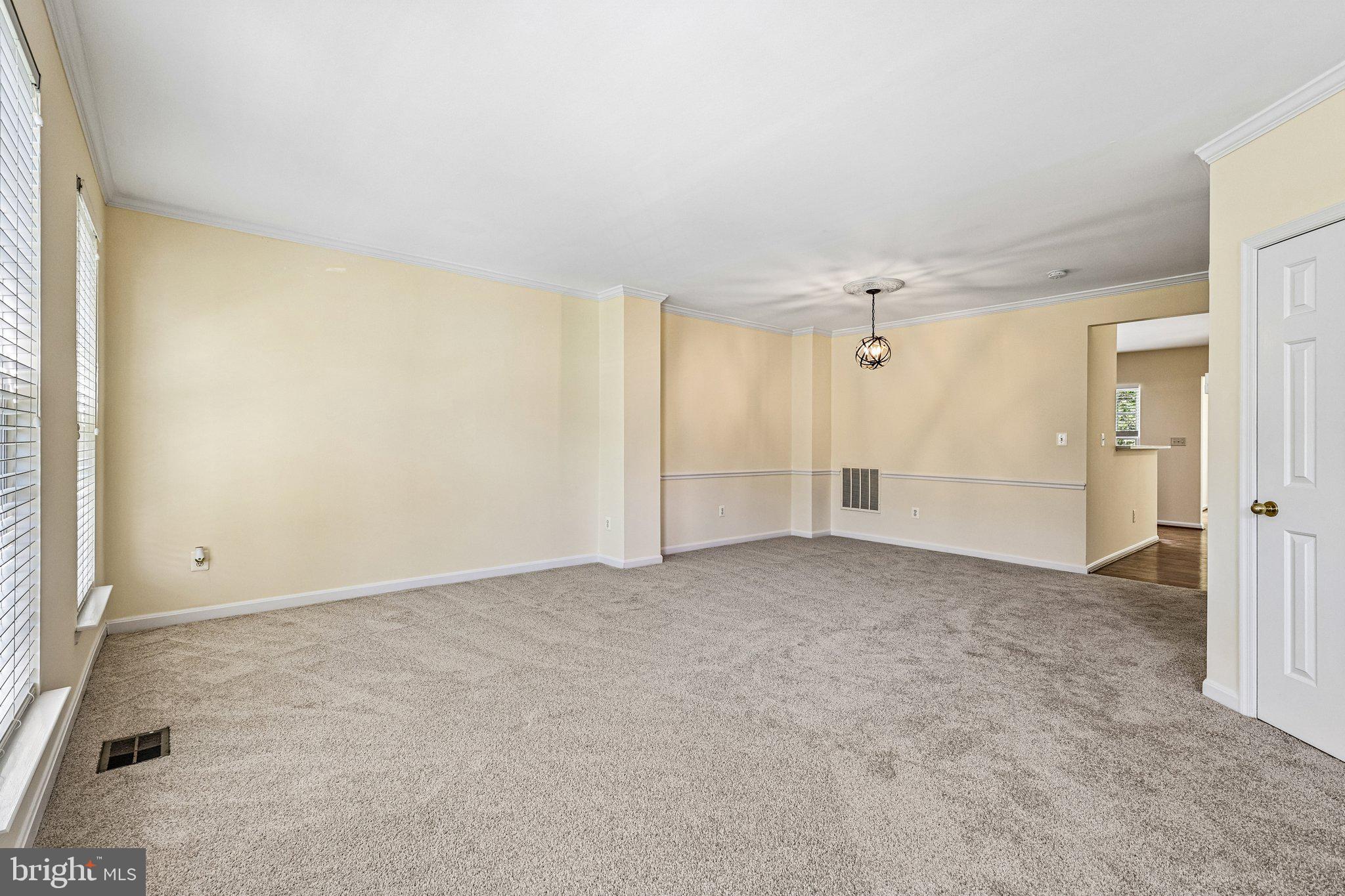 26071 NIMBLETON SQUARE