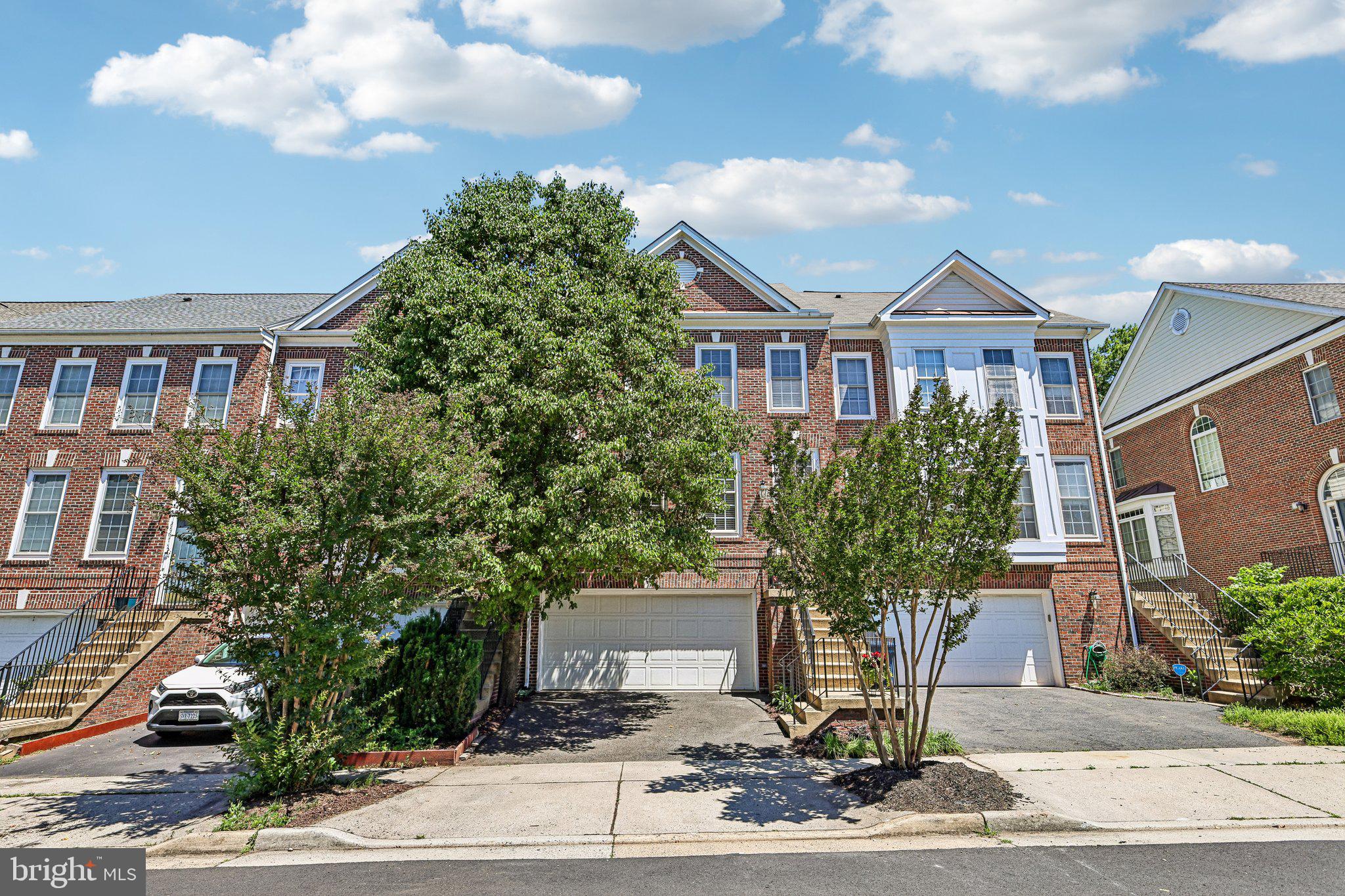 26071 NIMBLETON SQUARE