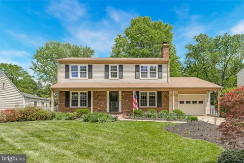 8916 Lake Braddock Drive, Burke, VA MLS: VAFX2236606