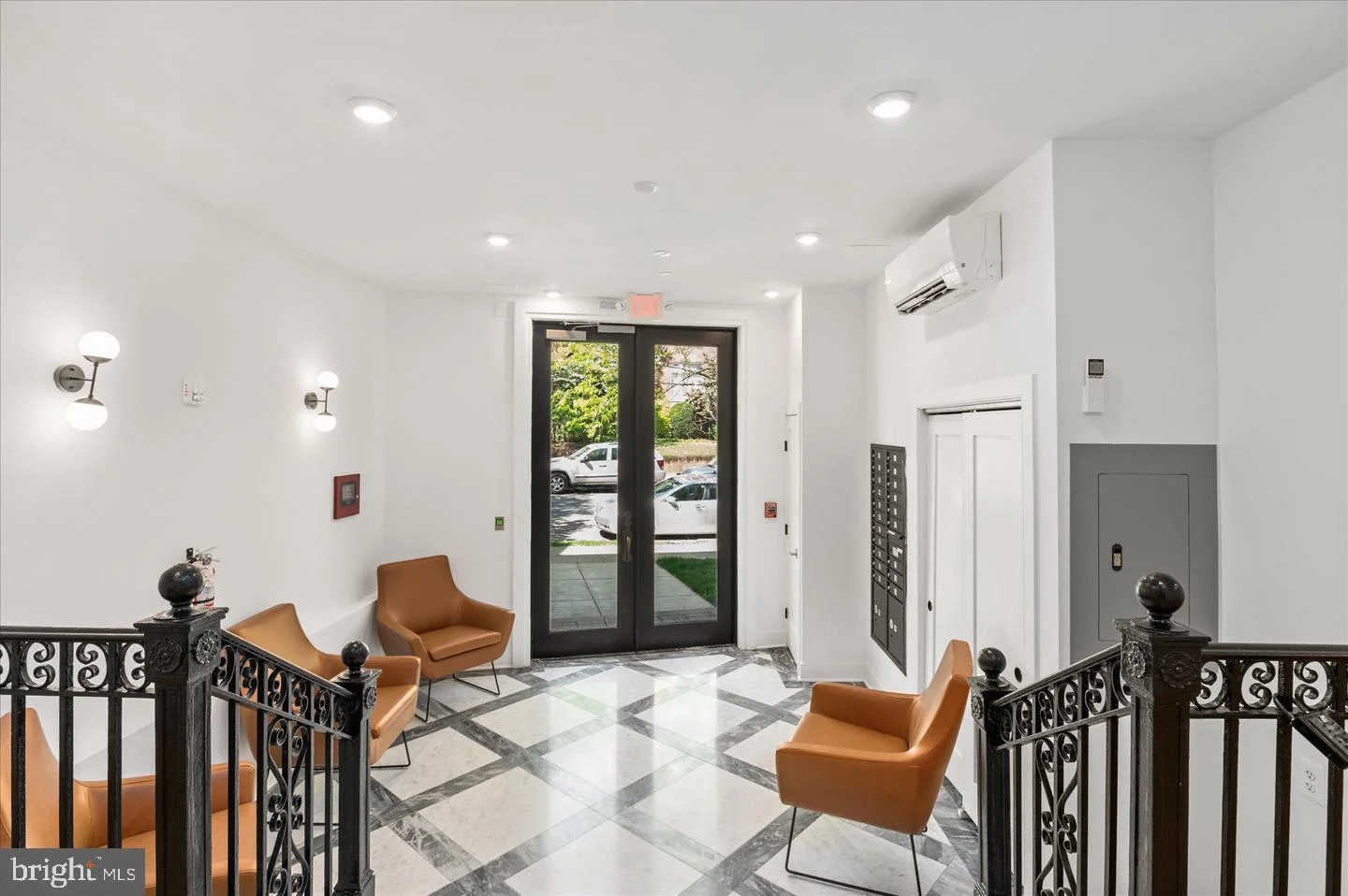 2869 28th St NW Unit 4, Washington, DC 20008 photo 3