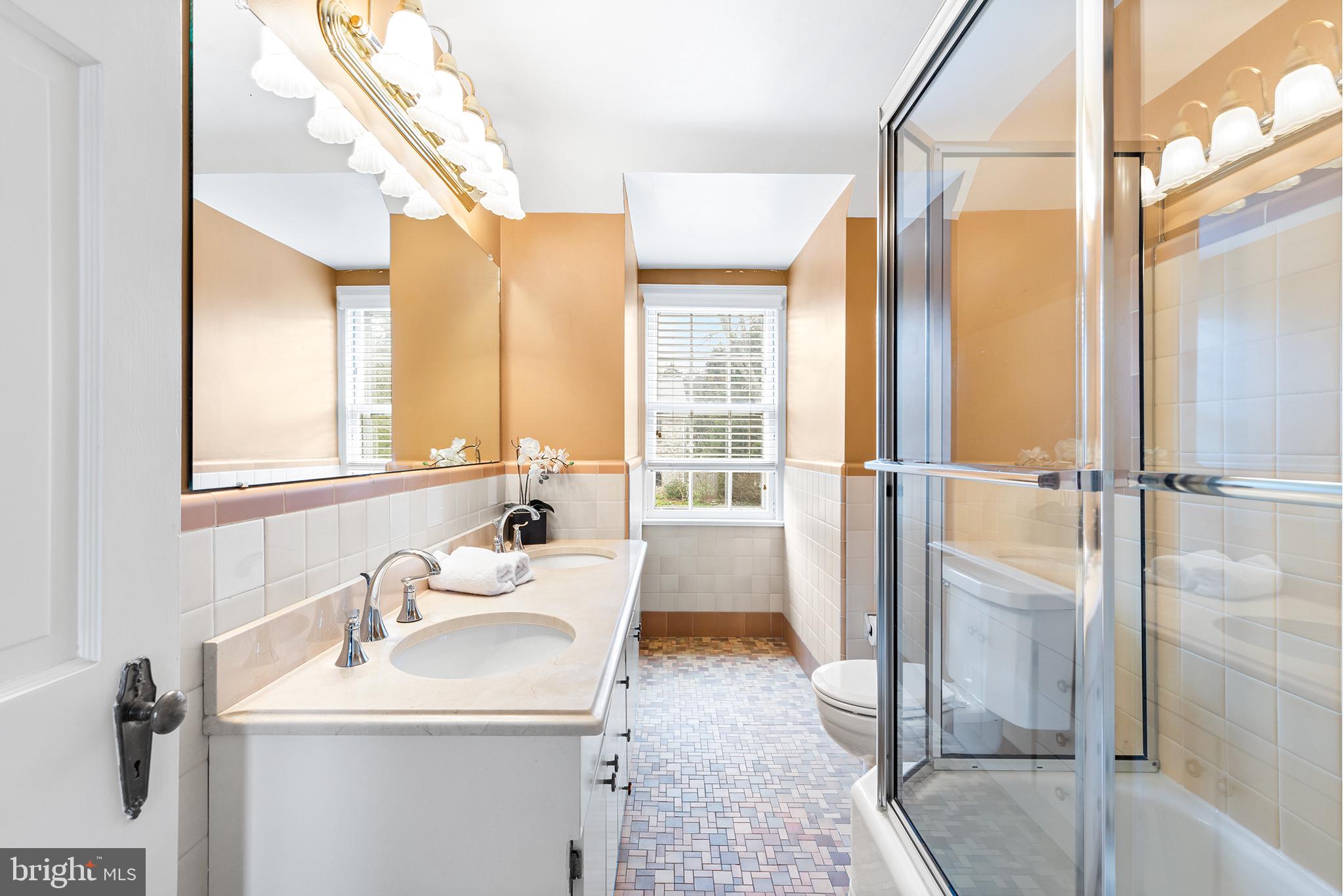 STRAFFORD VILLAGE - Residential