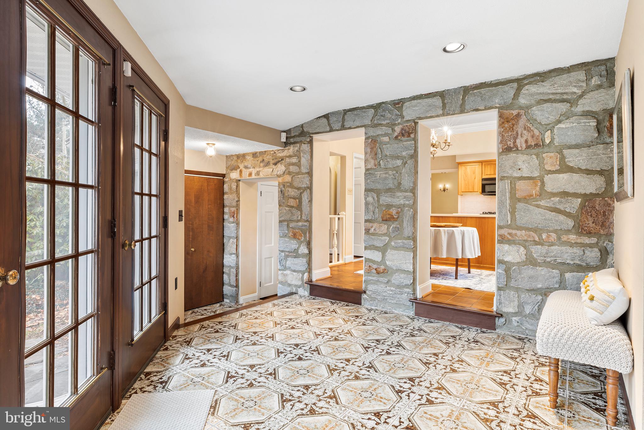 STRAFFORD VILLAGE - Residential