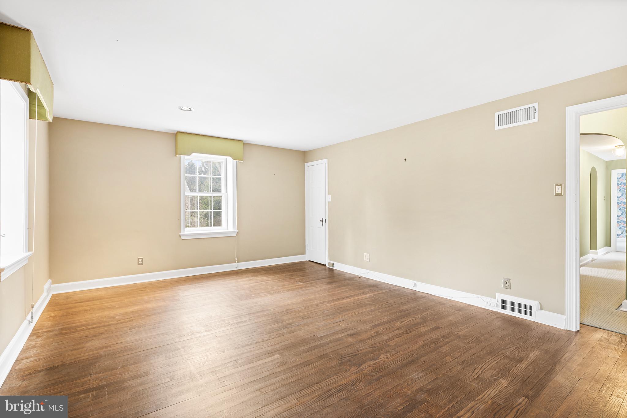 STRAFFORD VILLAGE - Residential