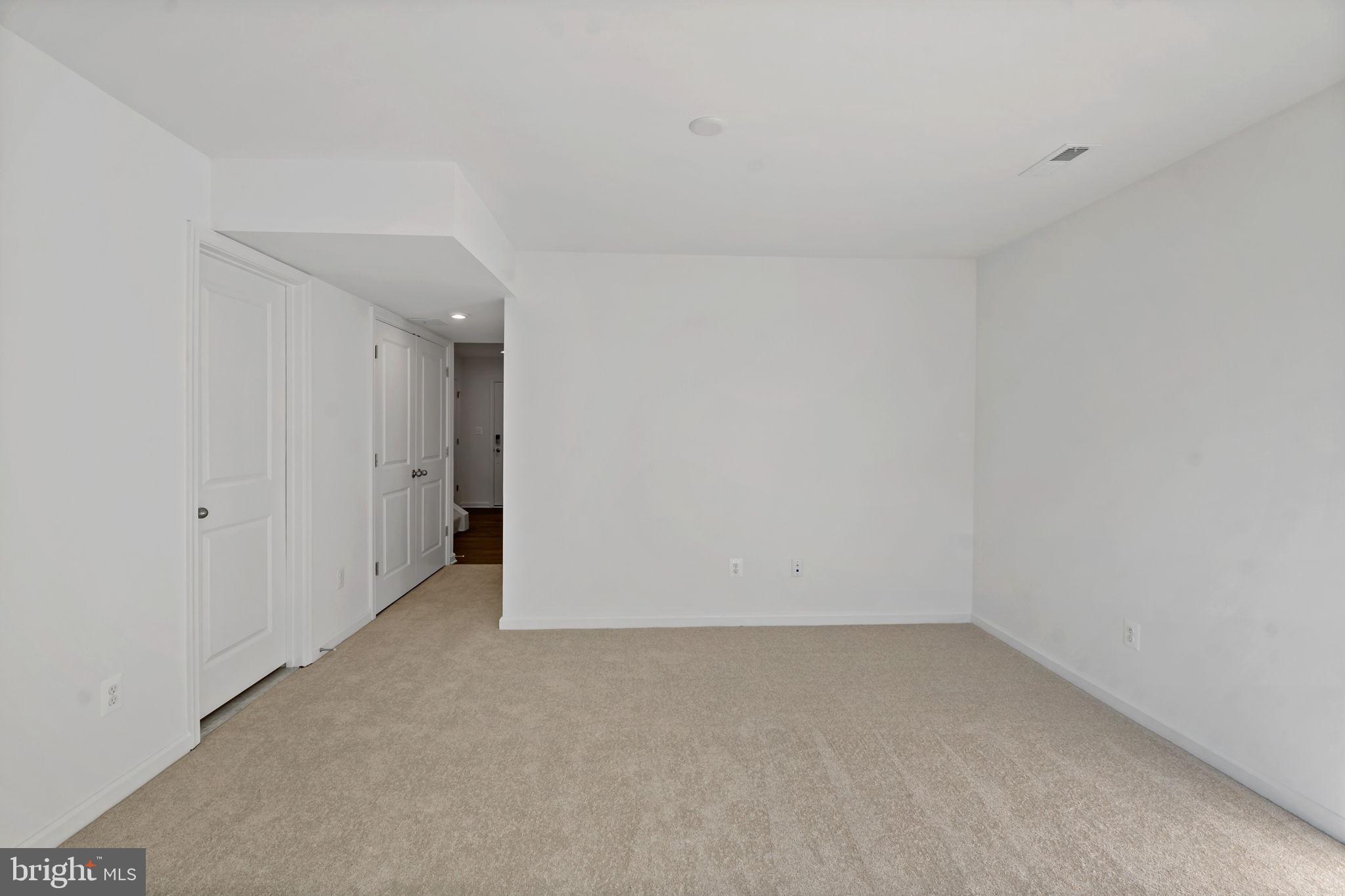 SOUTH BROOK - Residential