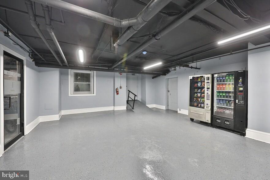 UNIVERSITY CITY - Residential Lease